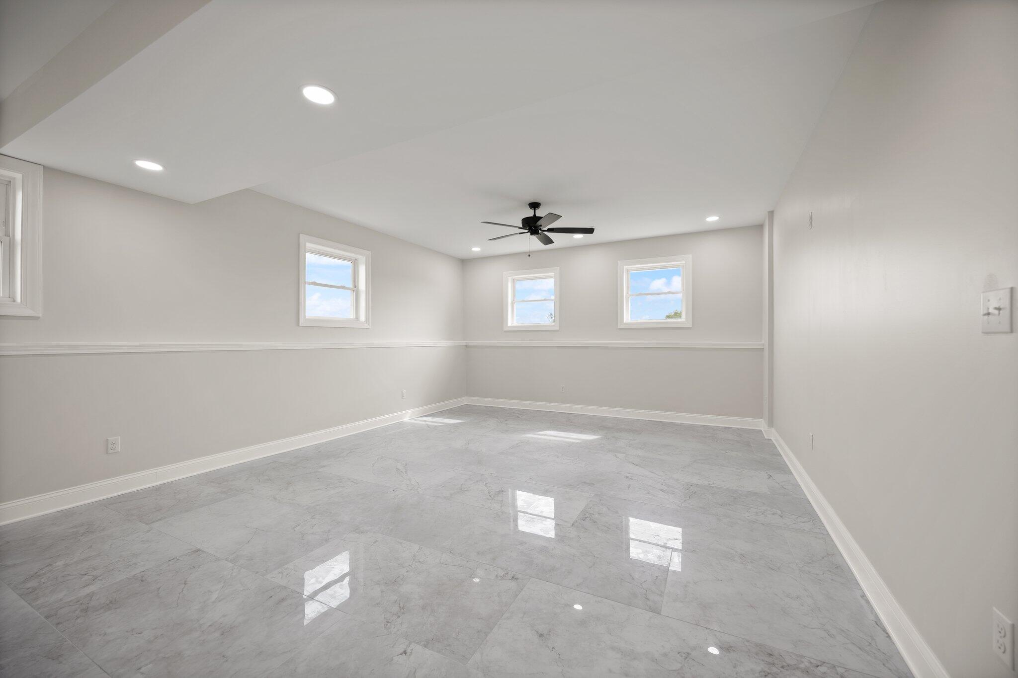 14 Hallies Way