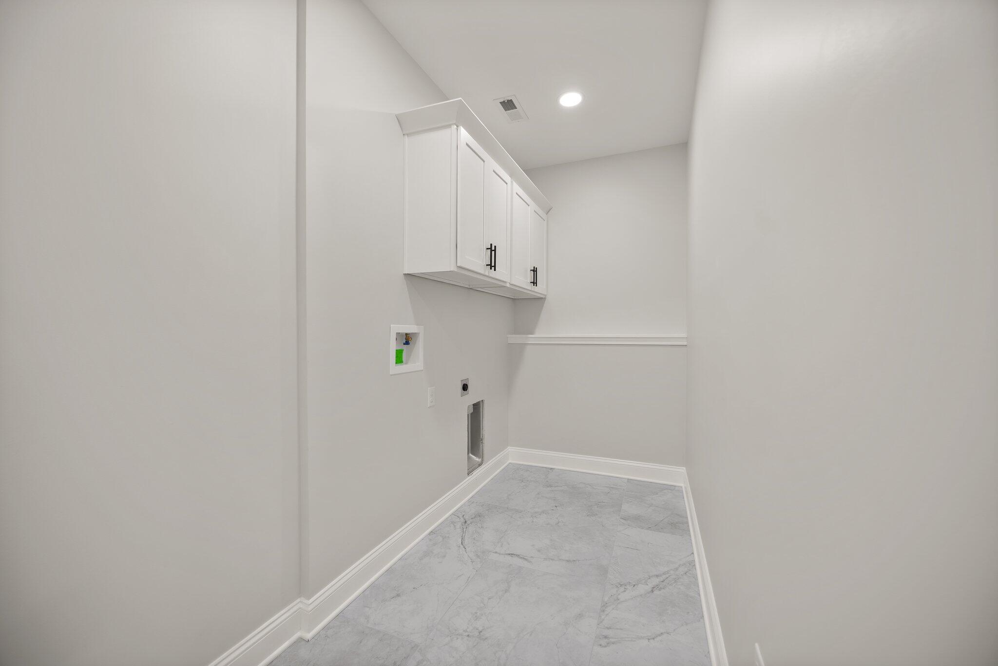 14 Hallies Way