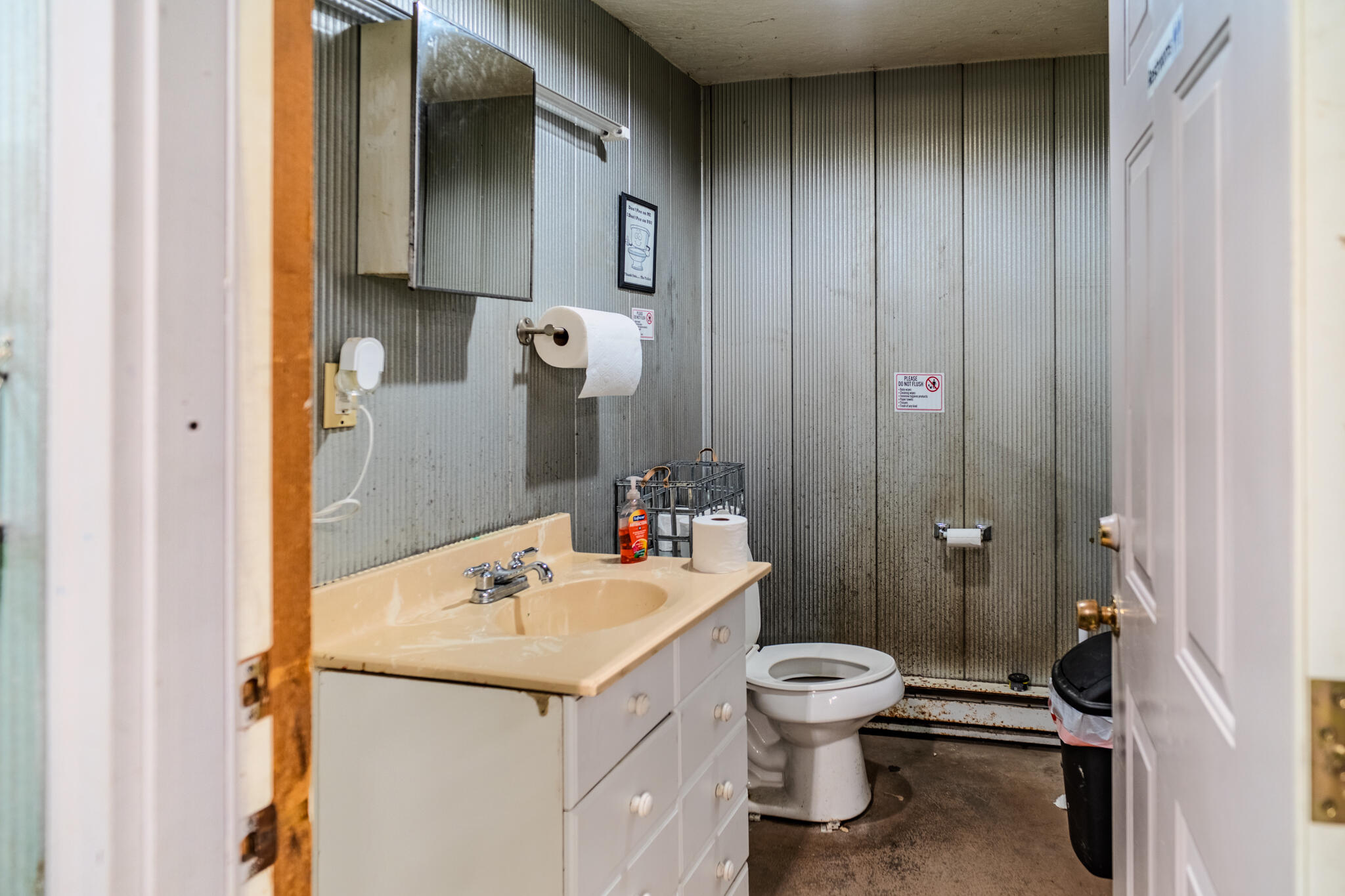 3464 Louisville Road