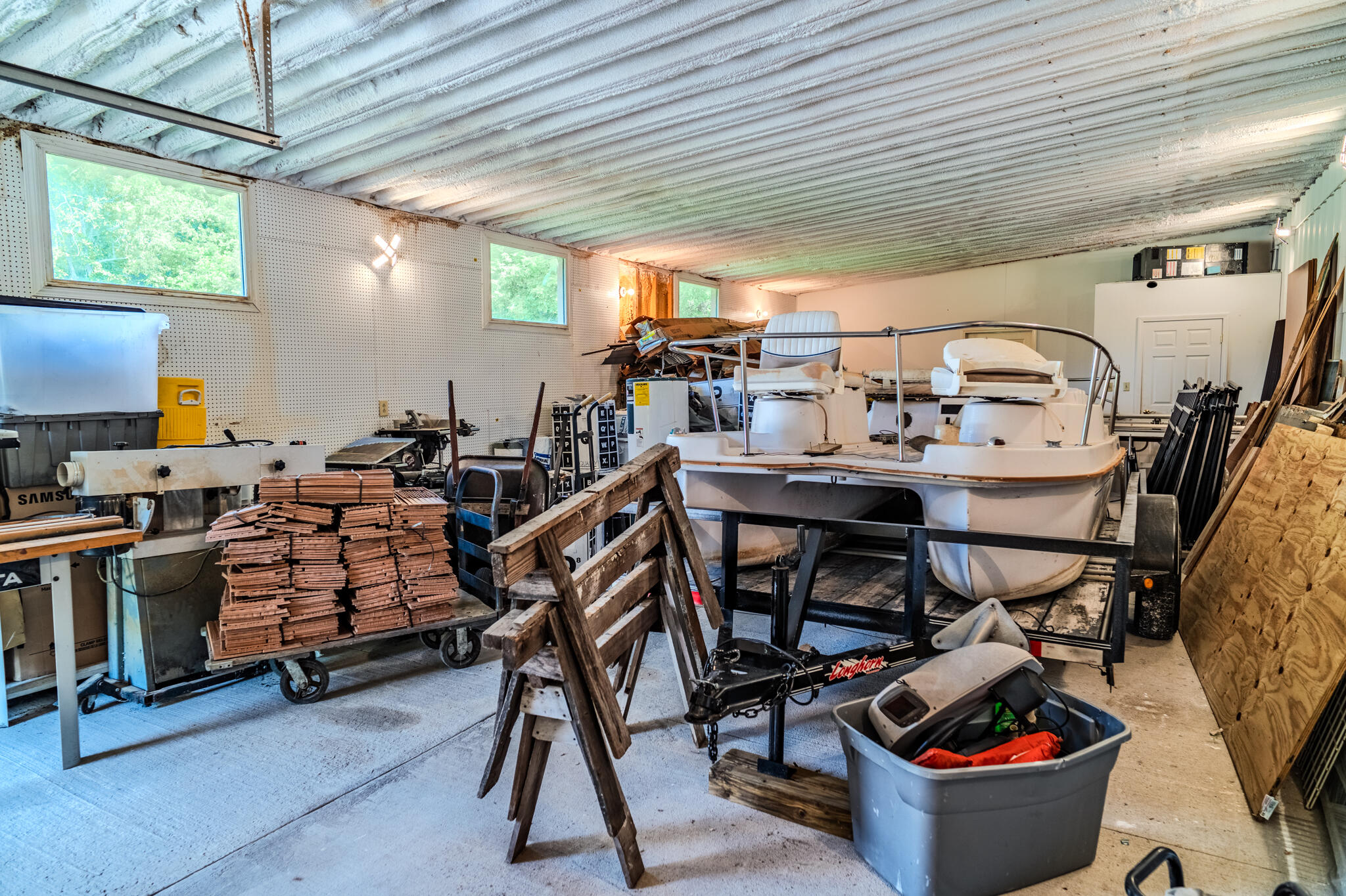 3464 Louisville Road