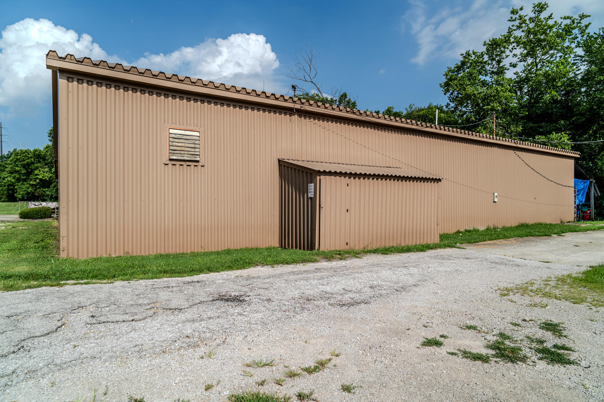 3464 Louisville Road