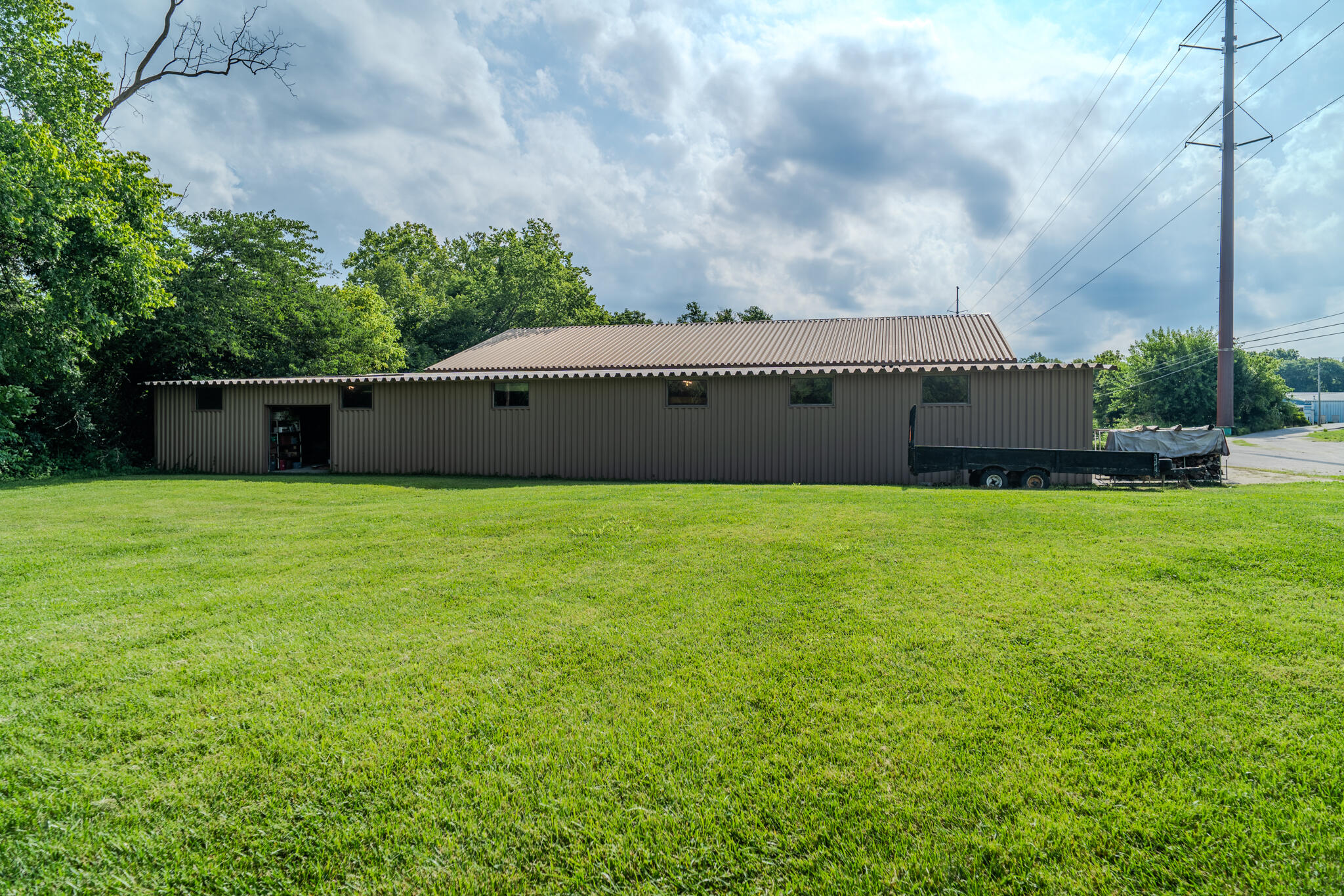 3464 Louisville Road