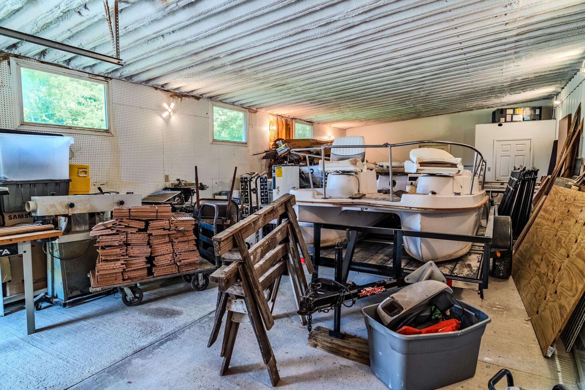 3464 Louisville Road