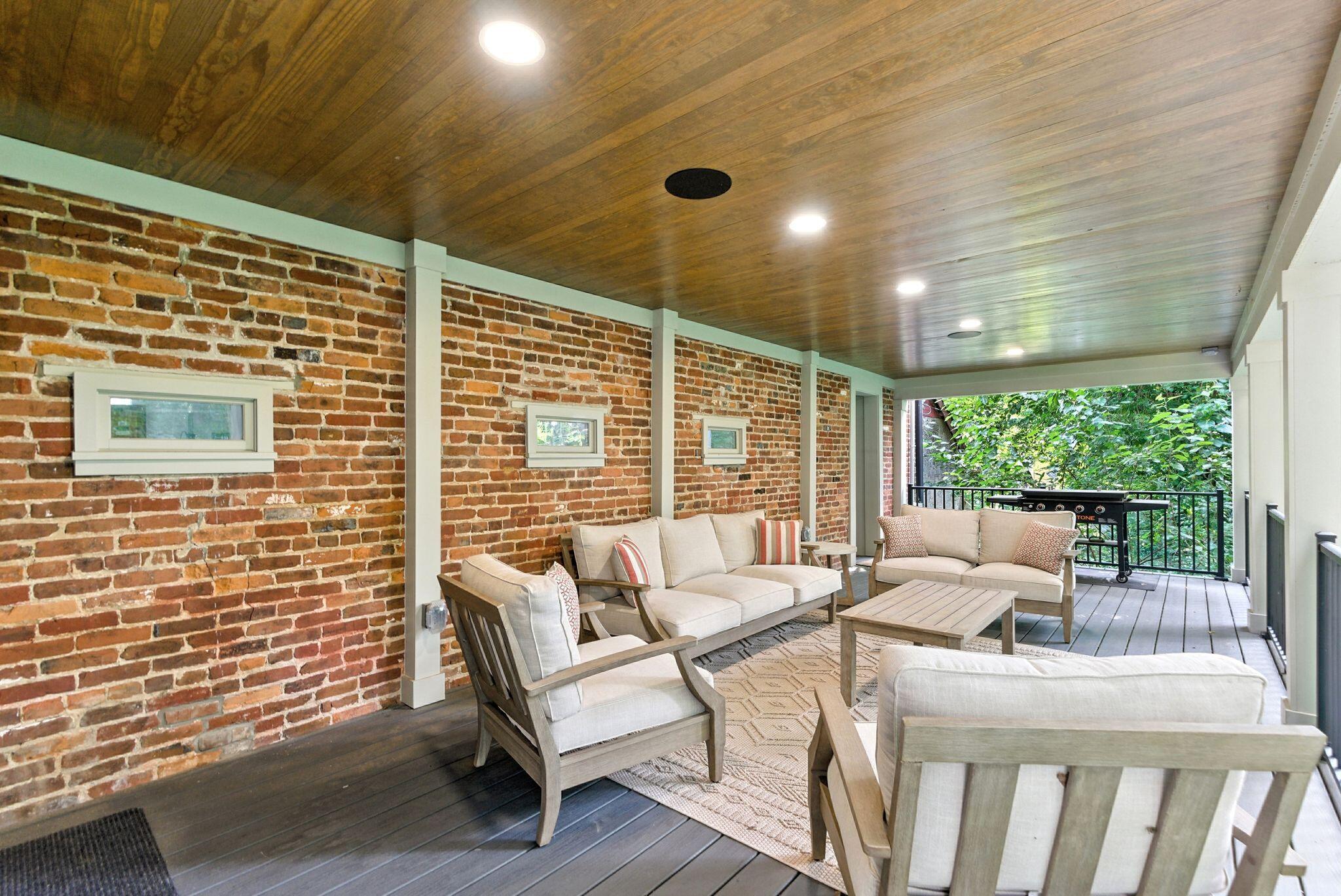 311 W Third Street