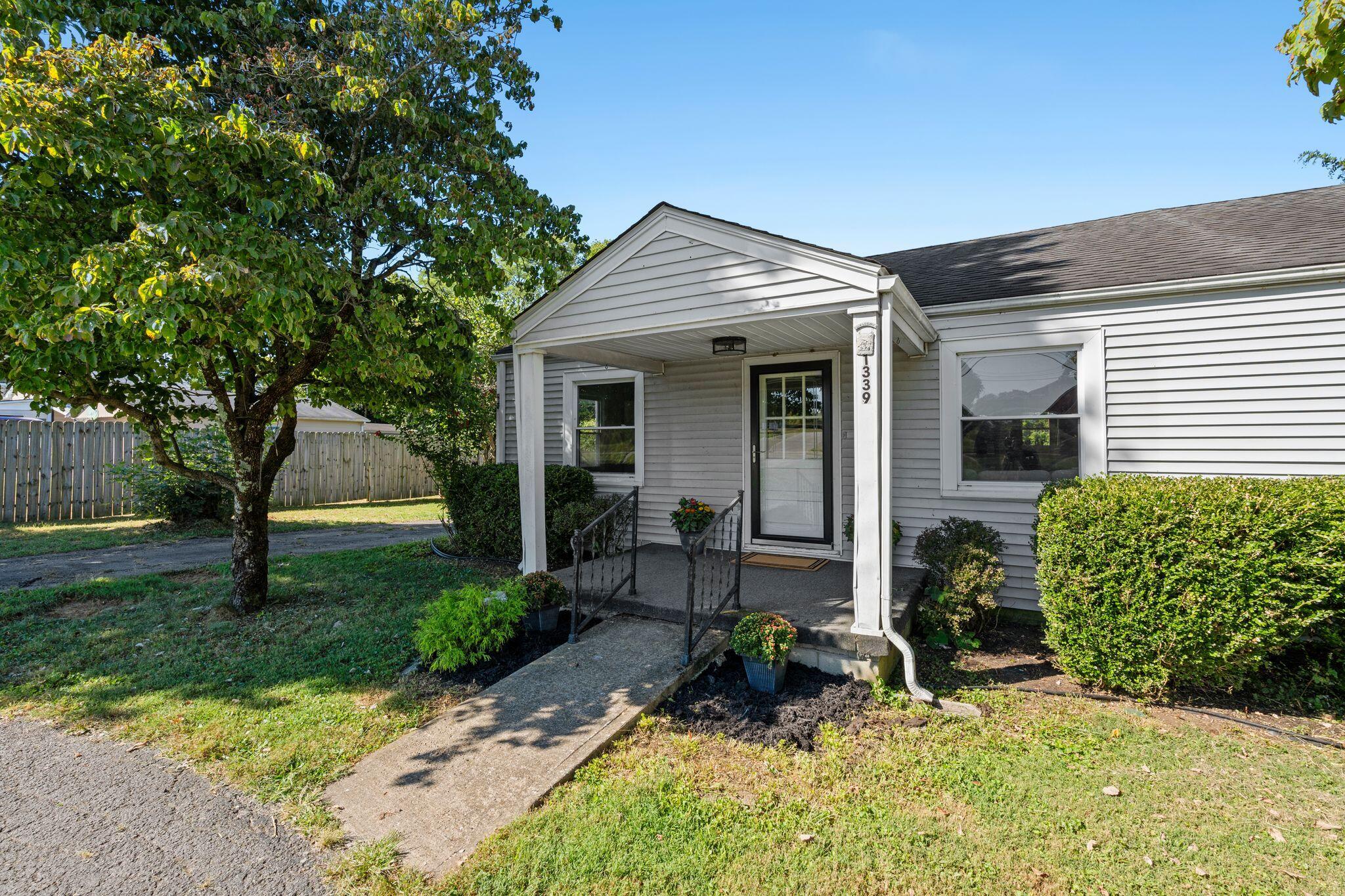 1339 Lexington Road