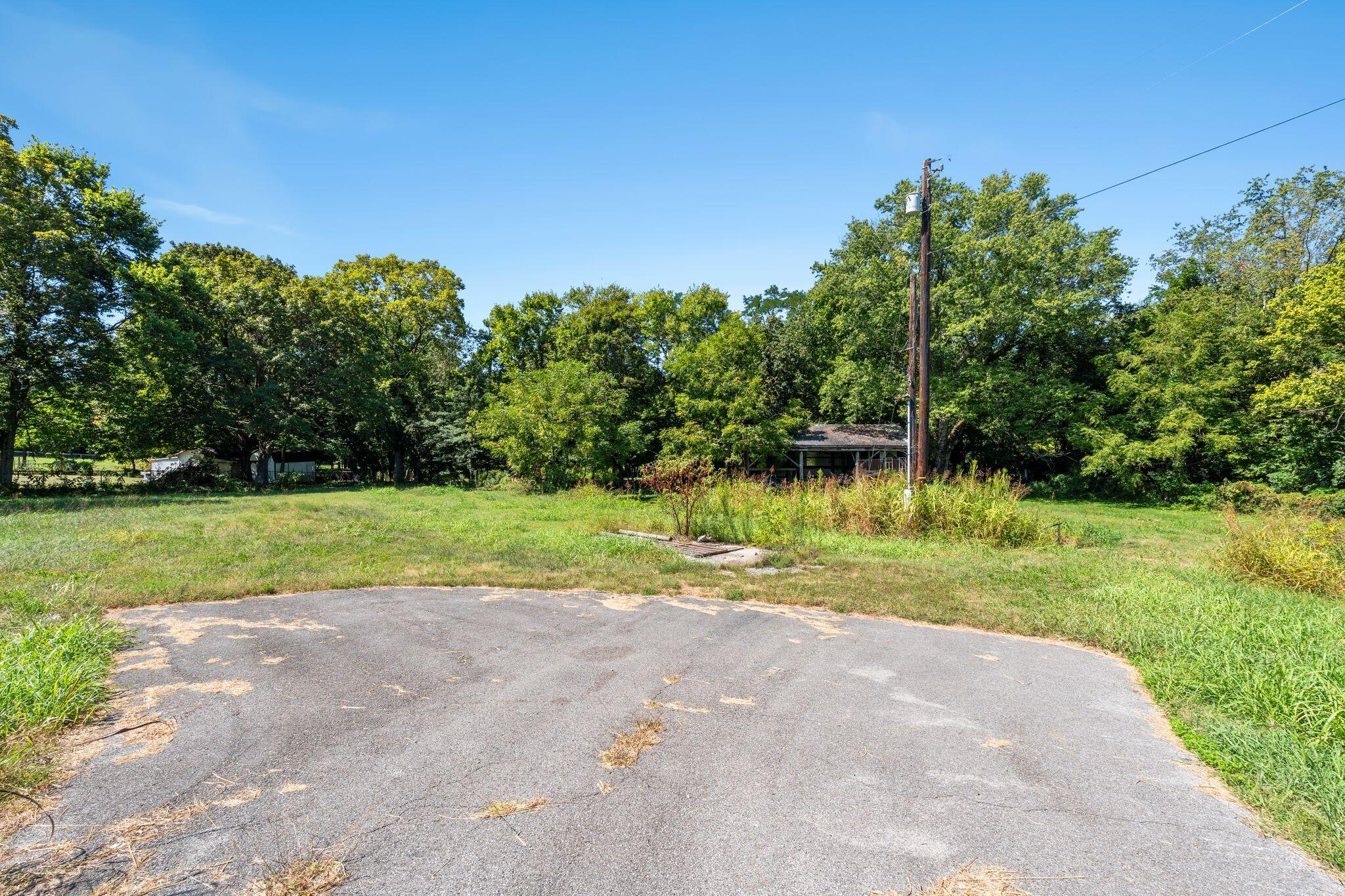 1339 Lexington Road