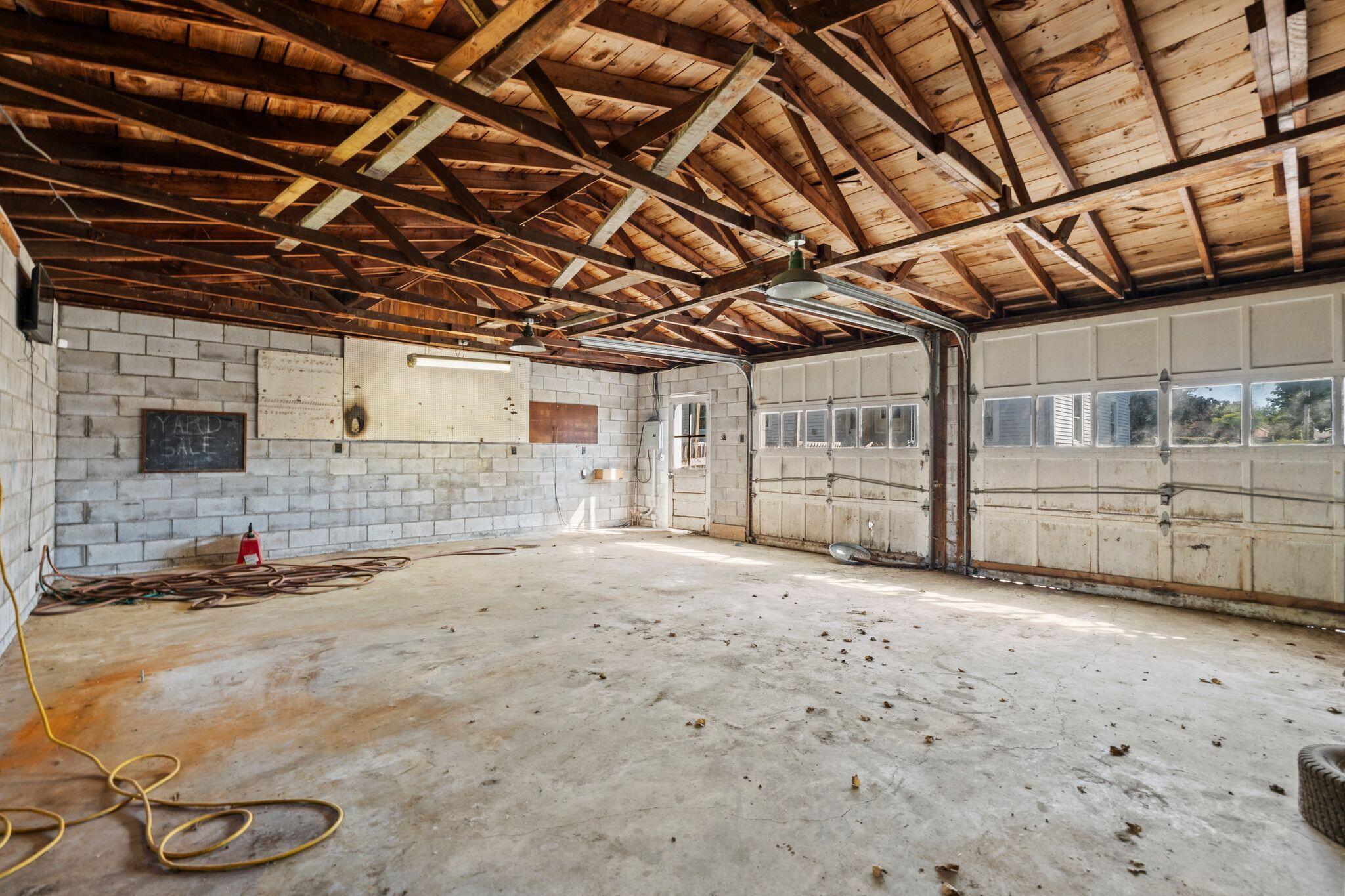 1339 Lexington Road