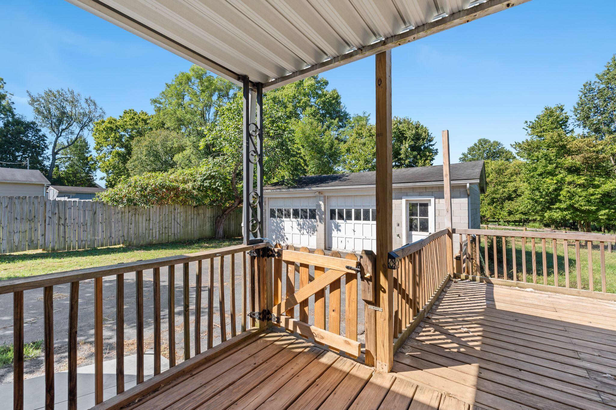 1339 Lexington Road