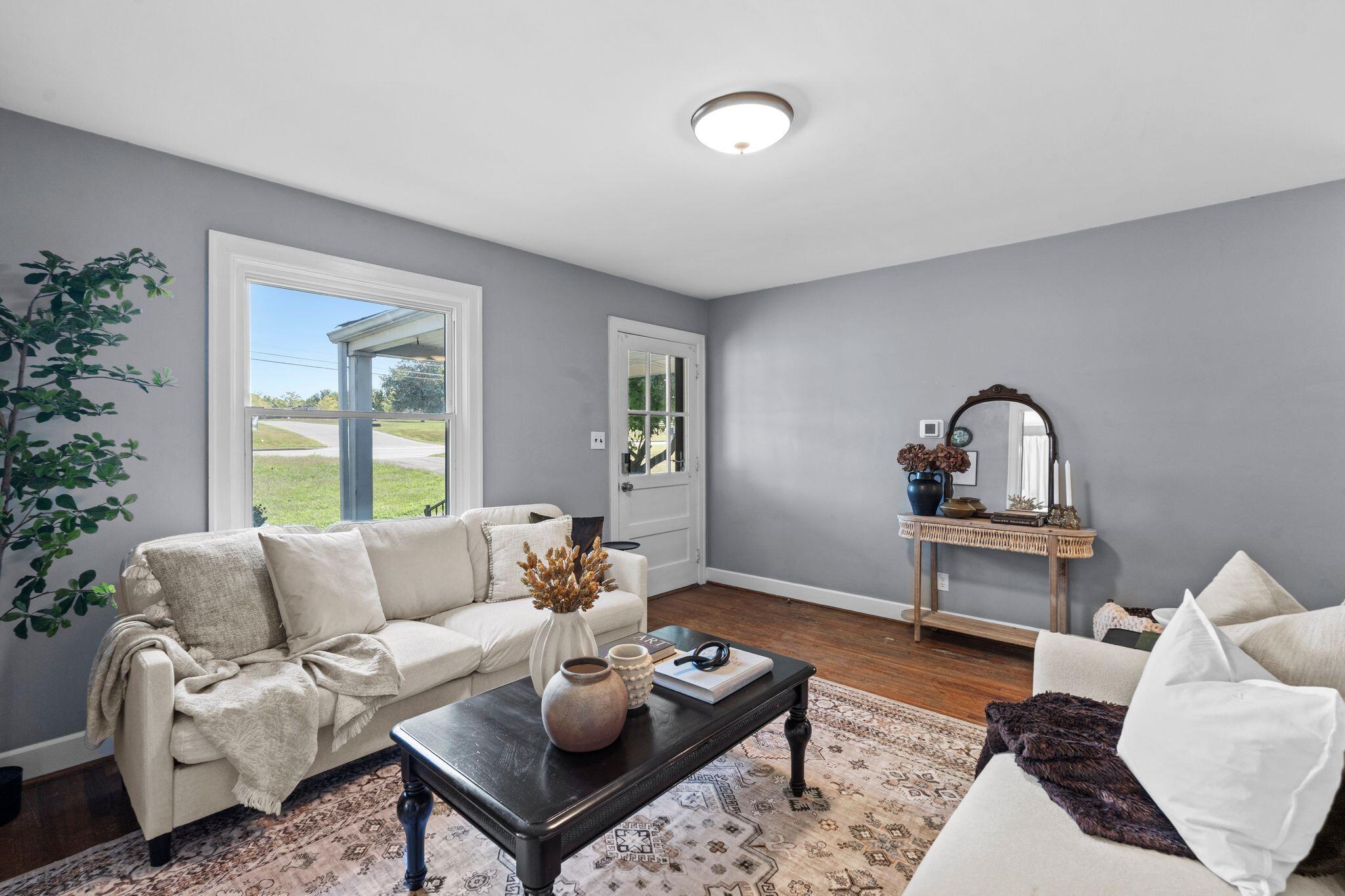 1339 Lexington Road