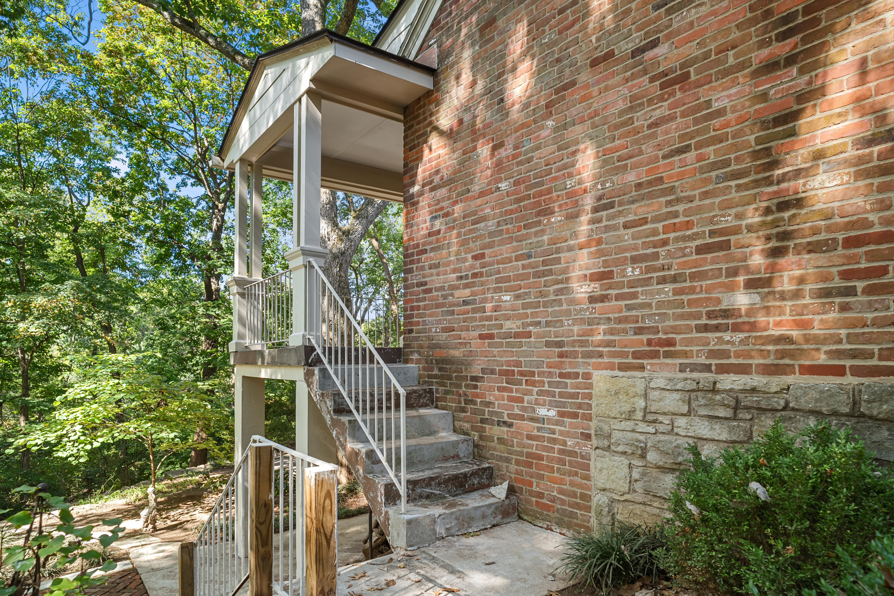 111 Tanglewood Drive