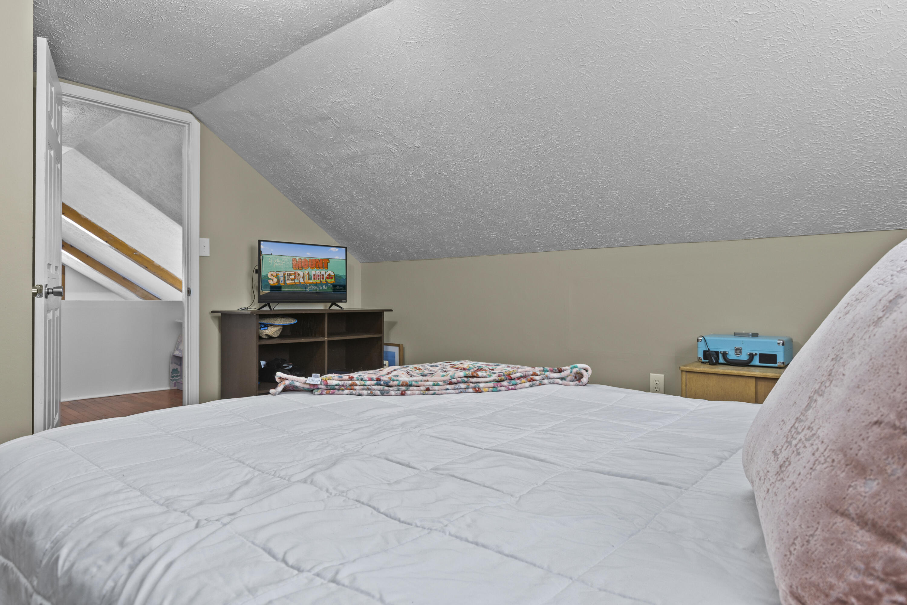 512 N Magnolia Drive