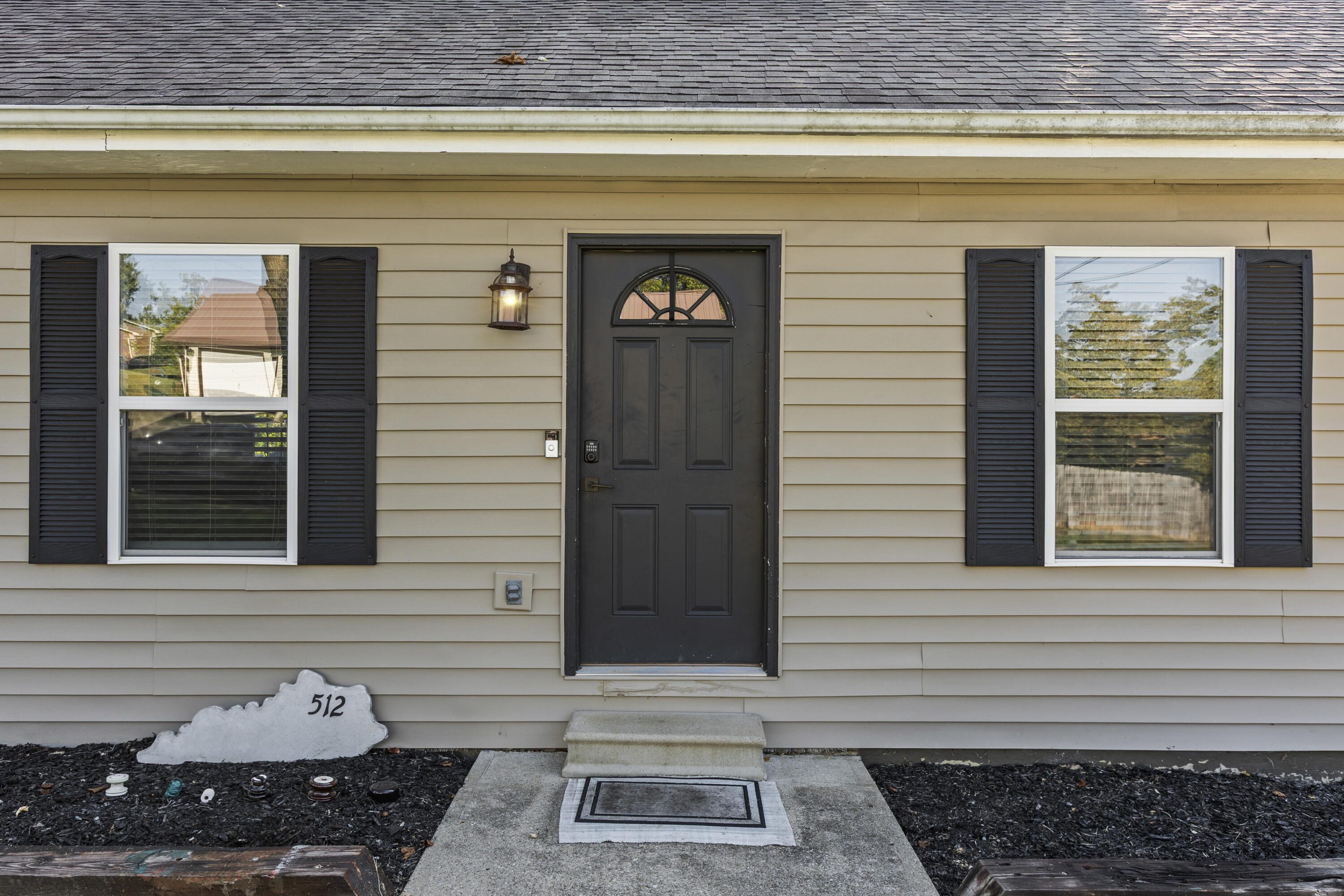 512 N Magnolia Drive