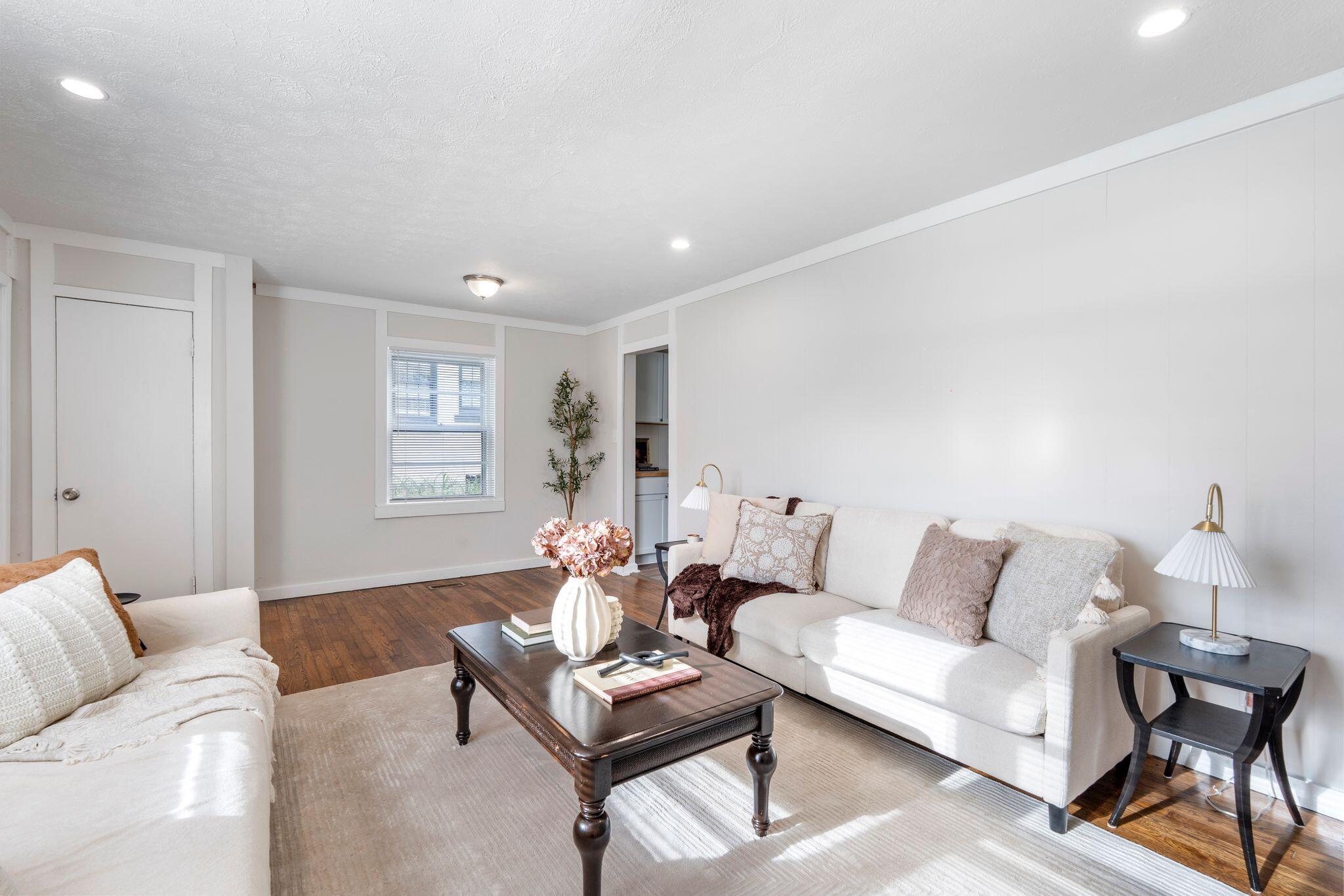 277 Hillsboro Avenue