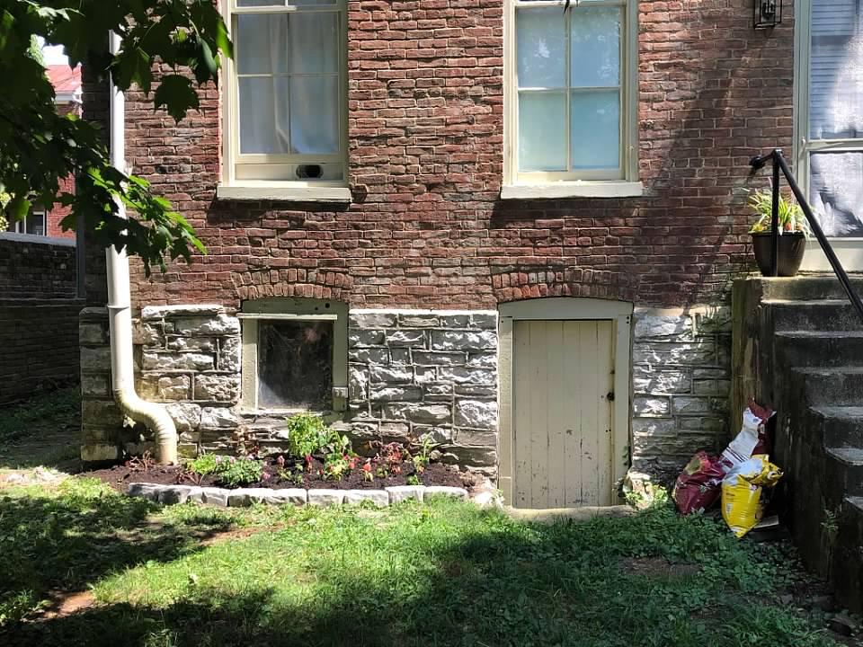 212 Washington Street