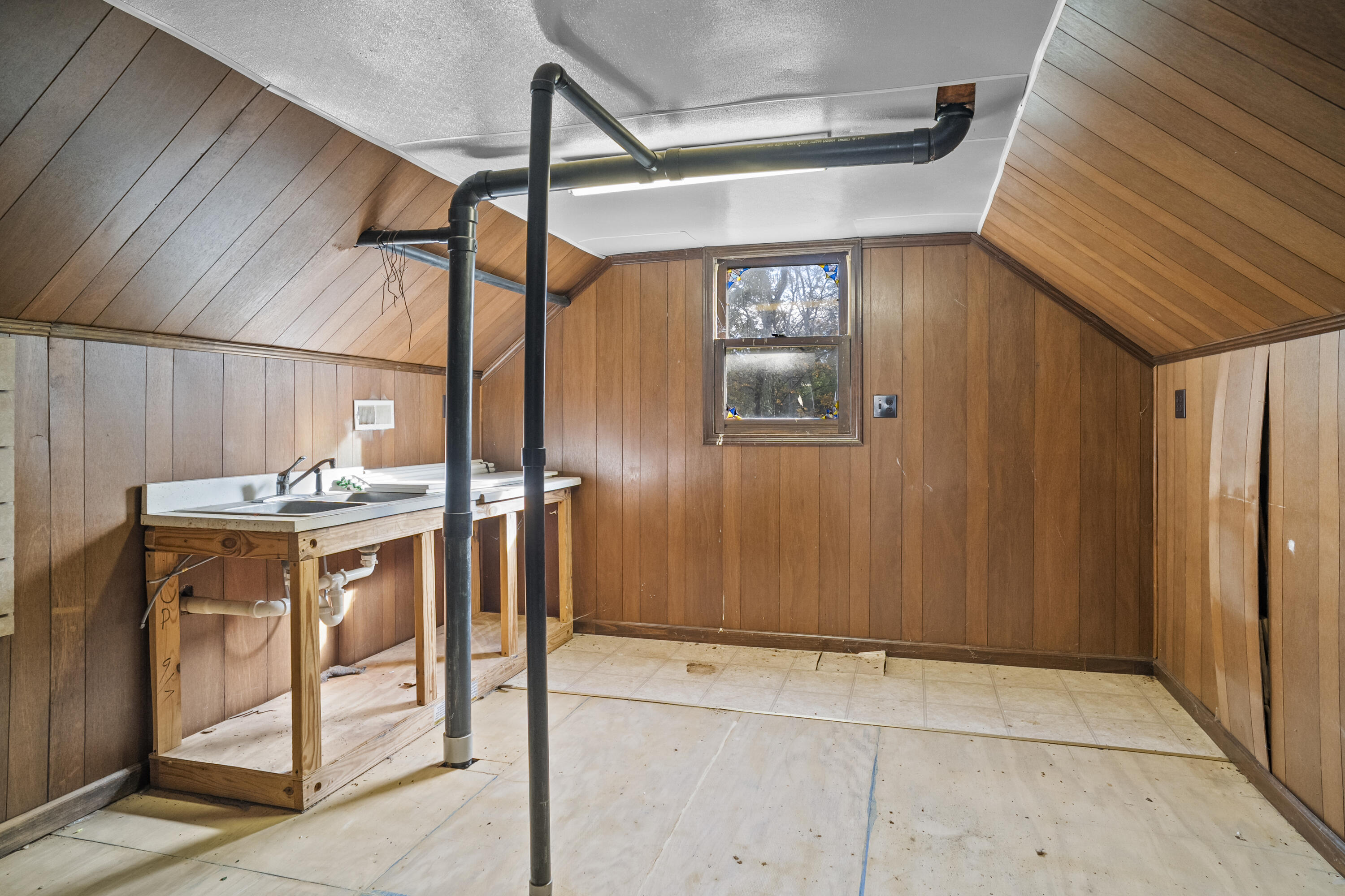 2021 River Cir Drive