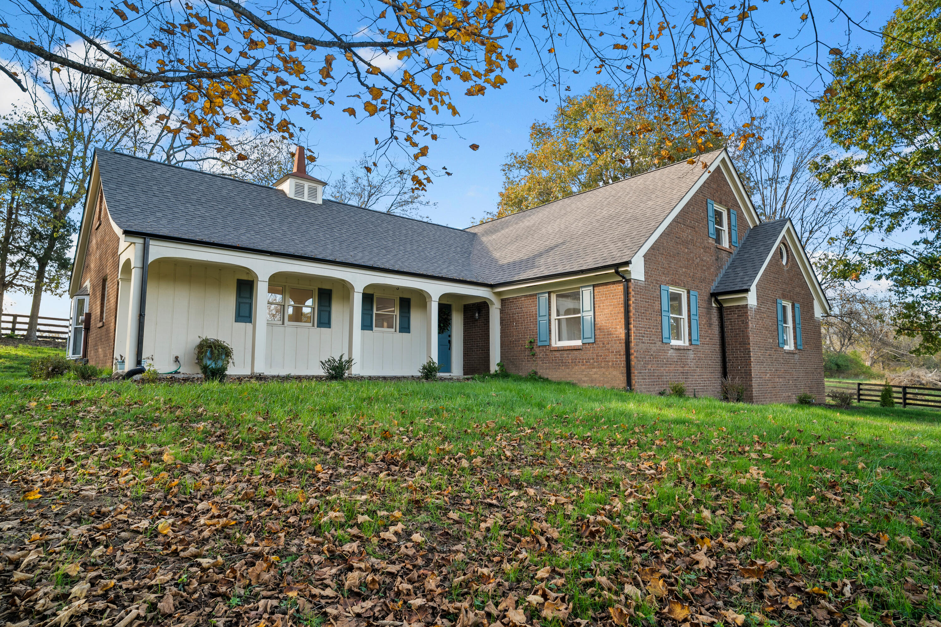 2021 River Cir Drive