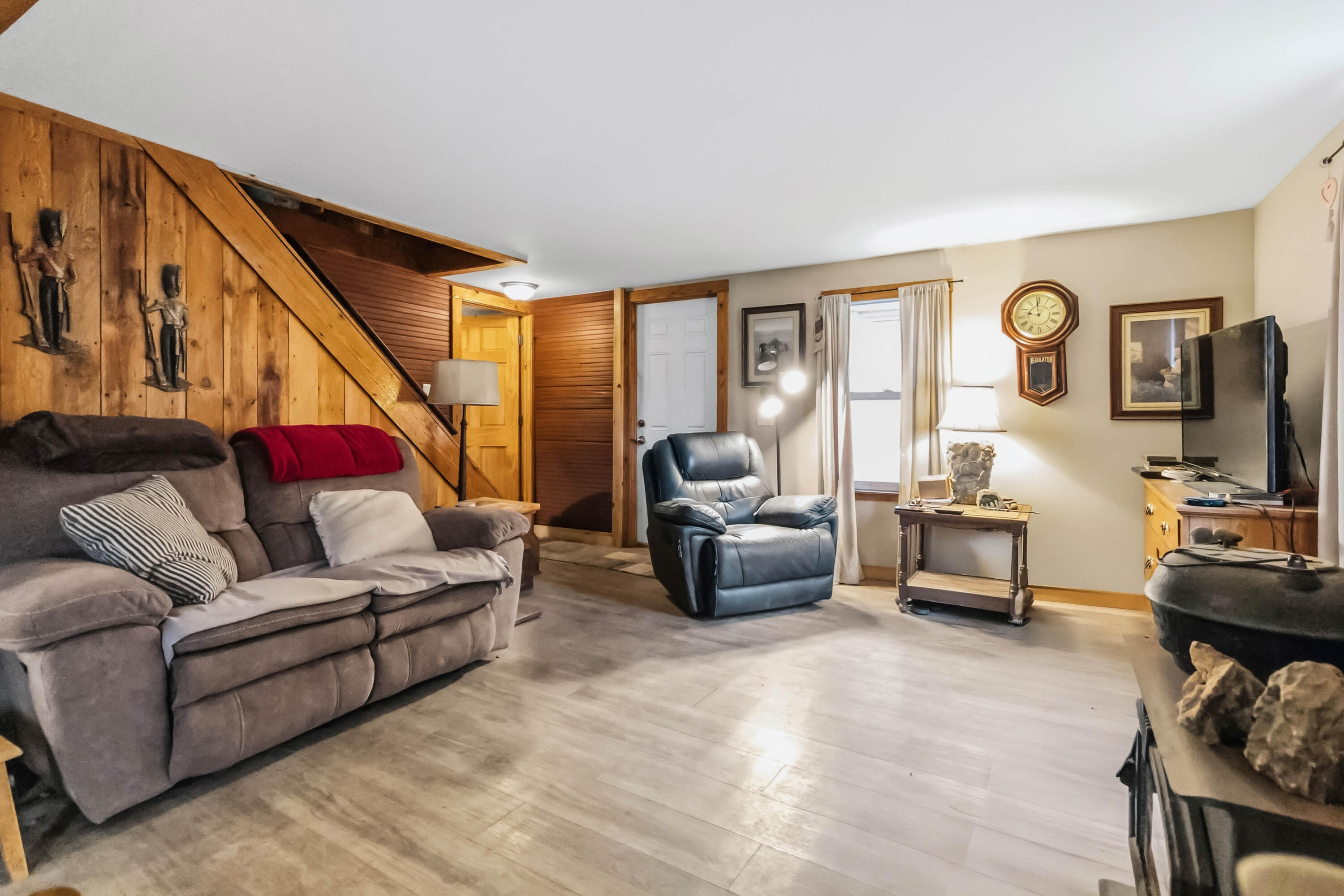 1666 Pointer Creek Road