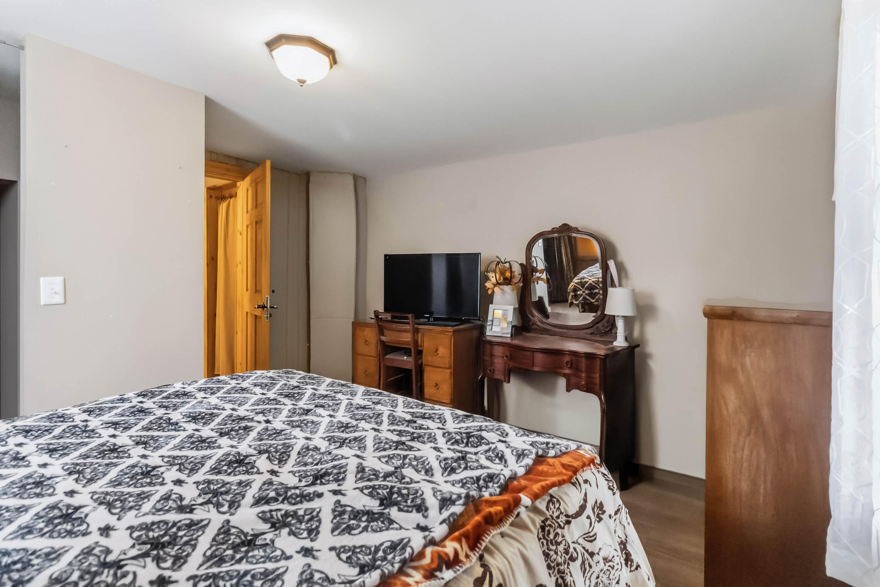 1666 Pointer Creek Road