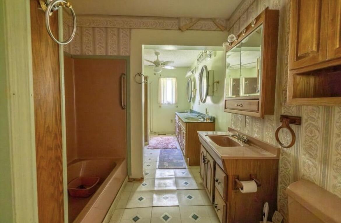 939 Right Fork Island Creek Road