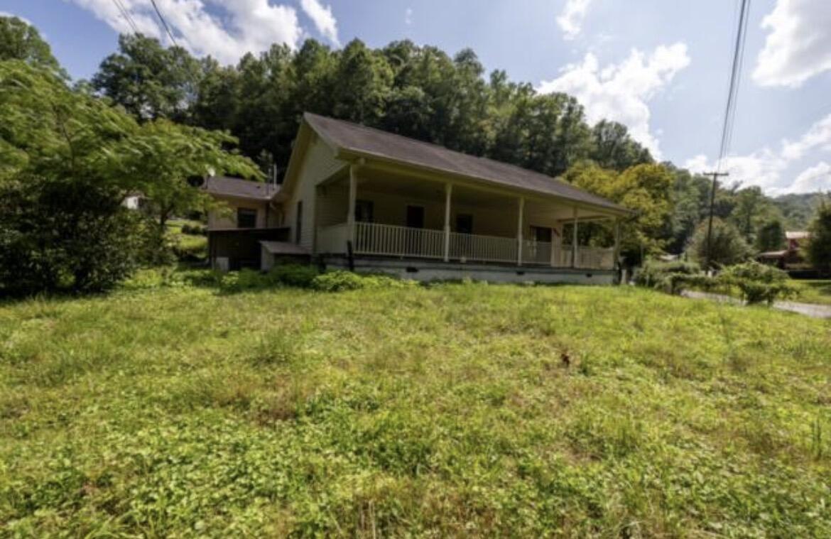 939 Right Fork Island Creek Road