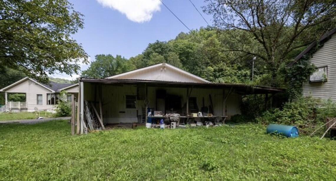 939 Right Fork Island Creek Road