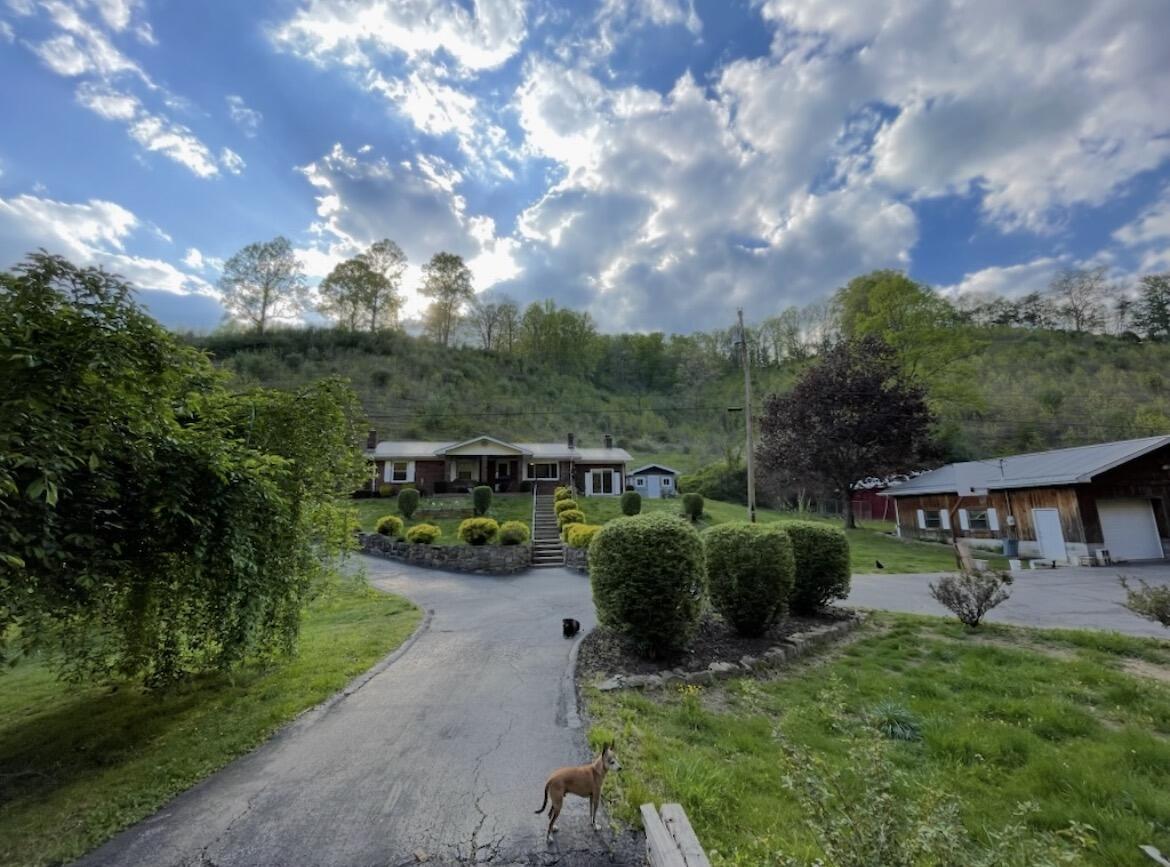 1267 Lower Taulbee Fork Road