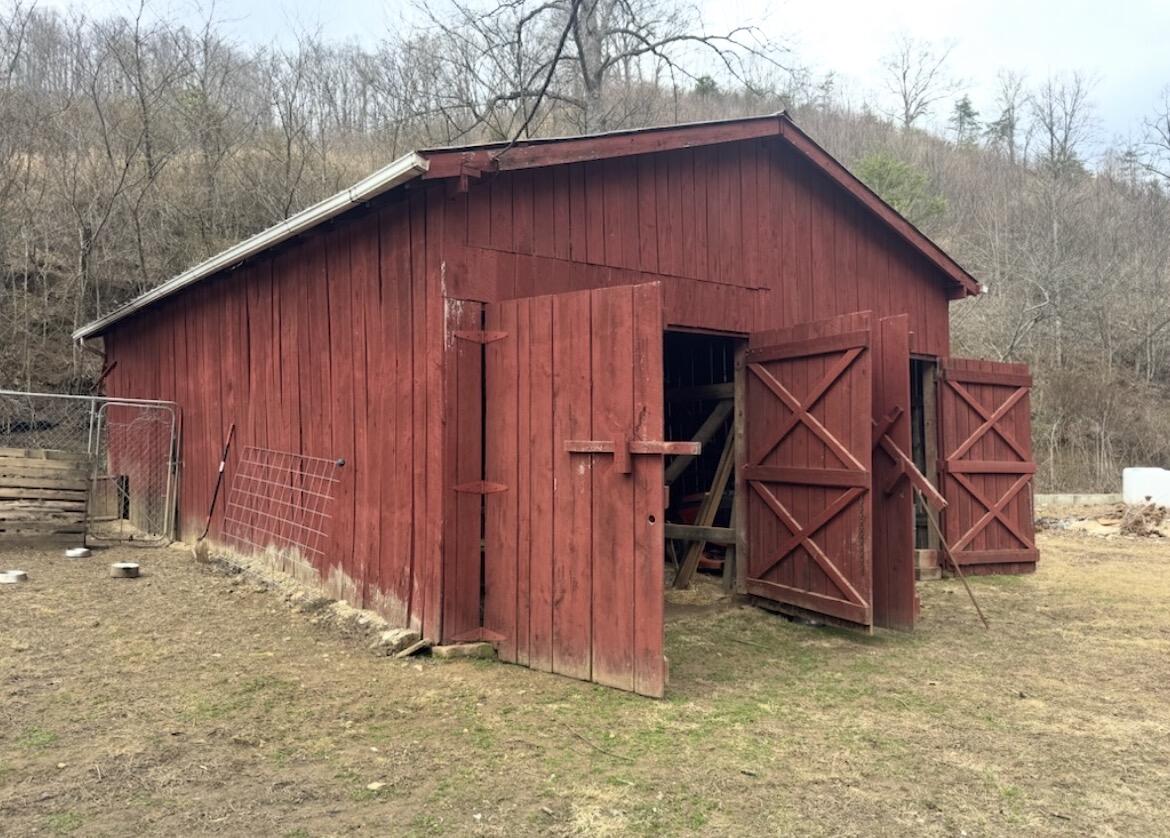 1267 Lower Taulbee Fork Road