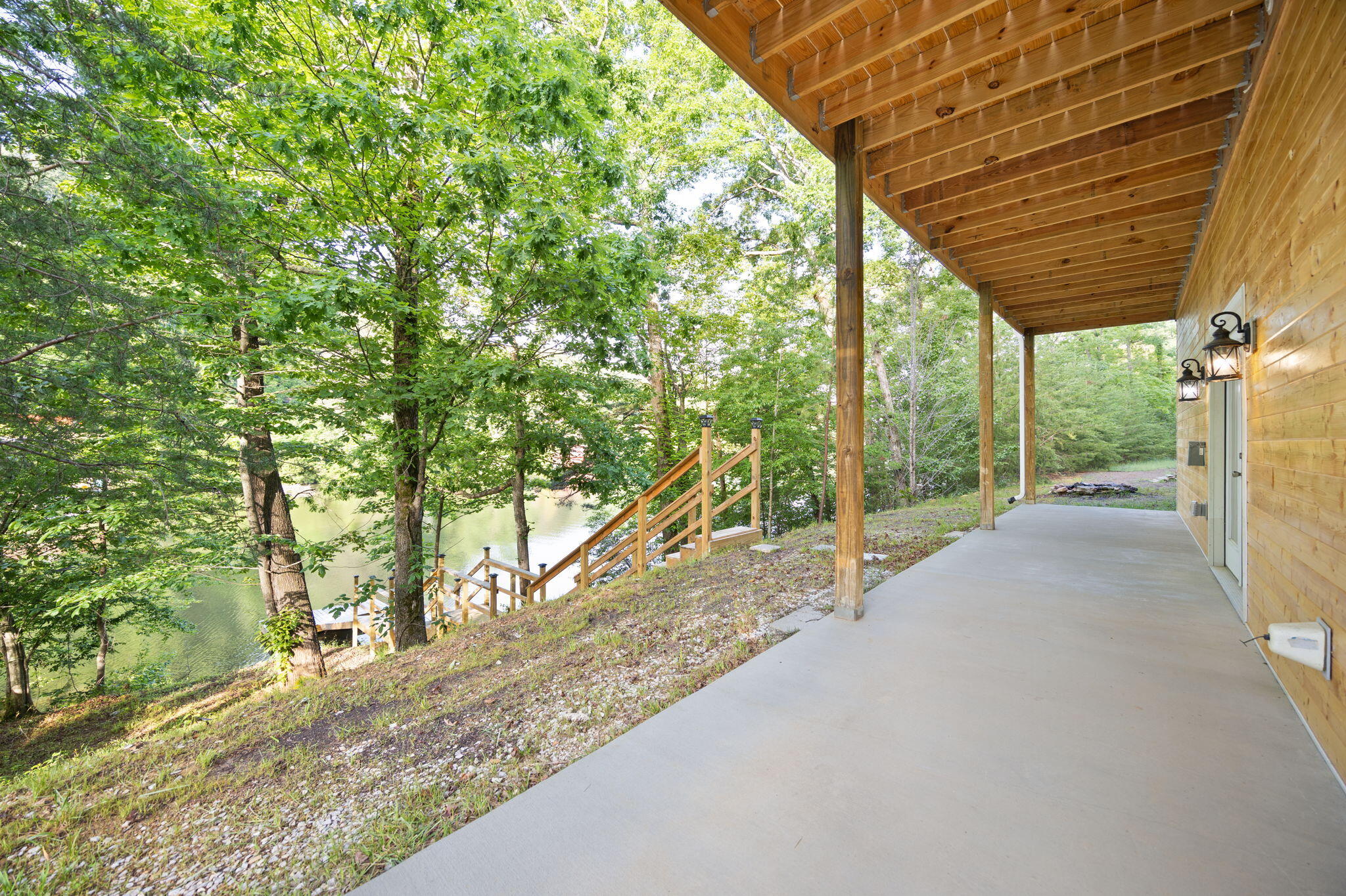 77 Grayson Lane