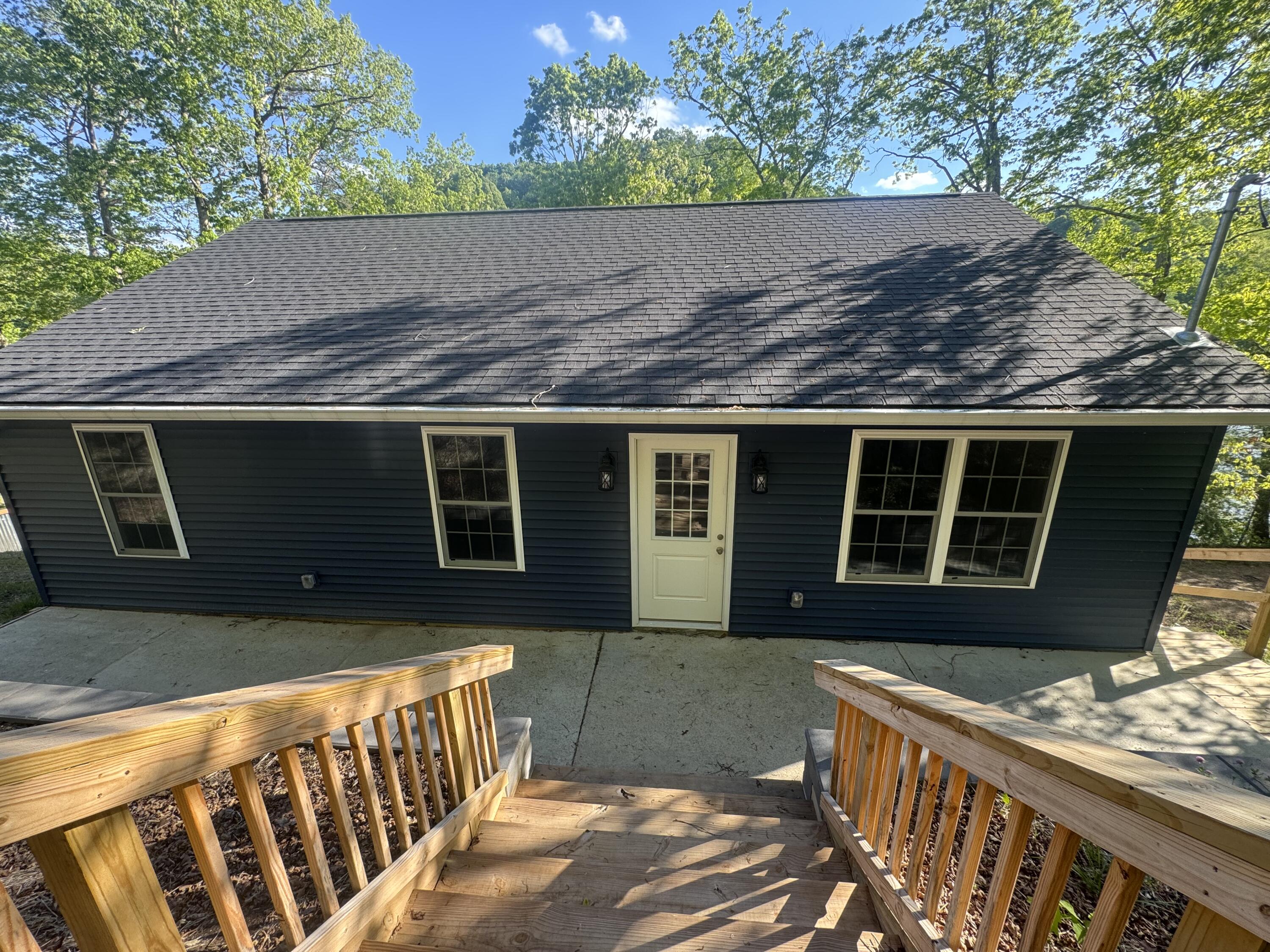 77 Grayson Lane