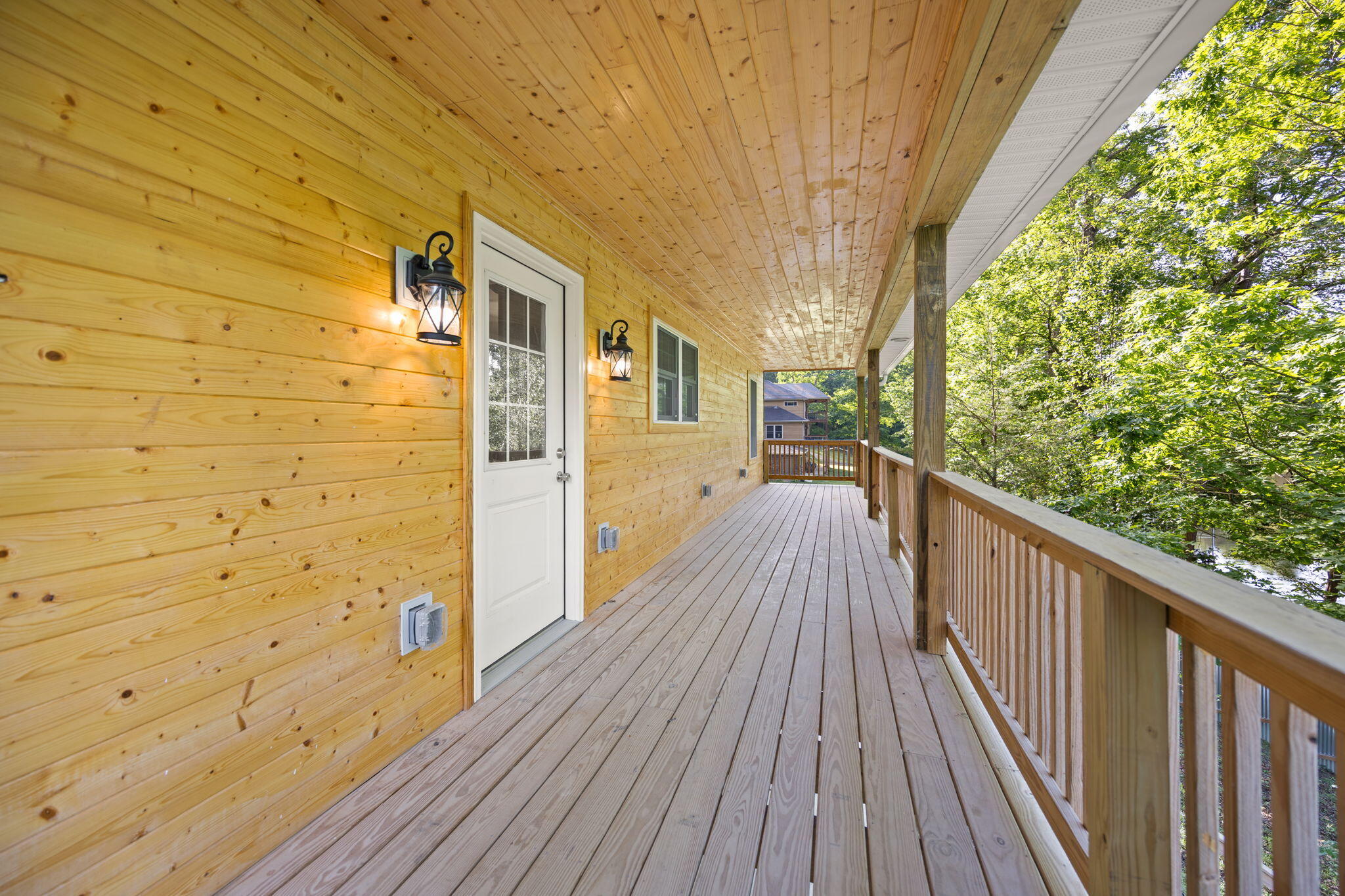 77 Grayson Lane