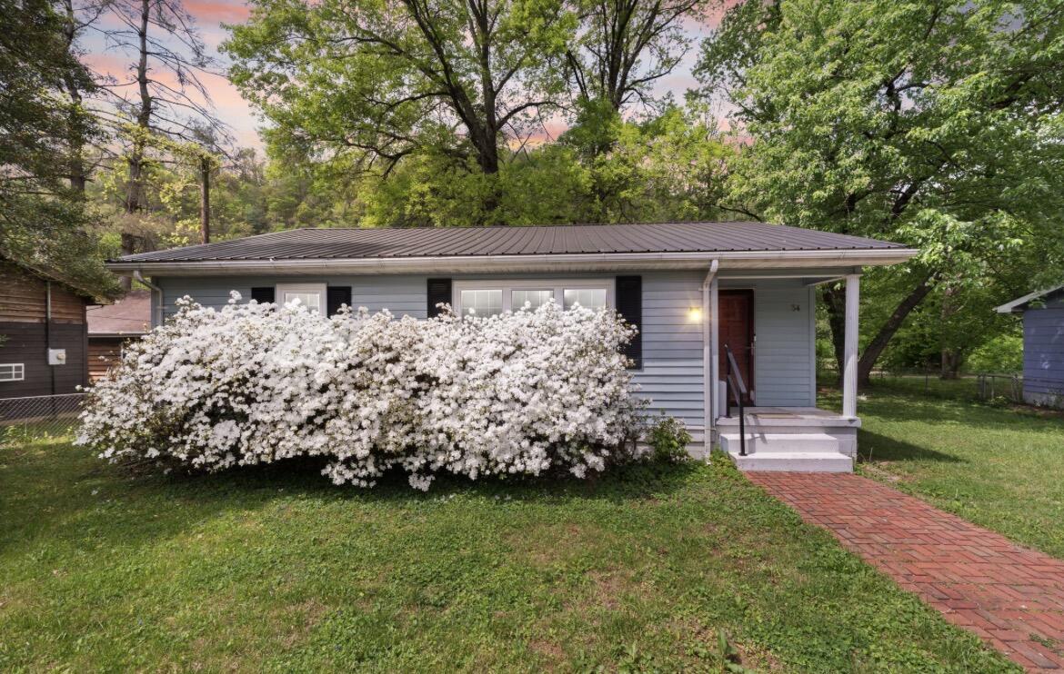 34 Woodcrest Drive