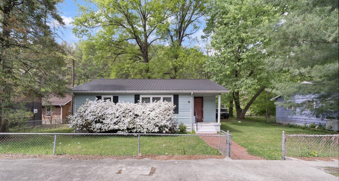 34 Woodcrest Drive