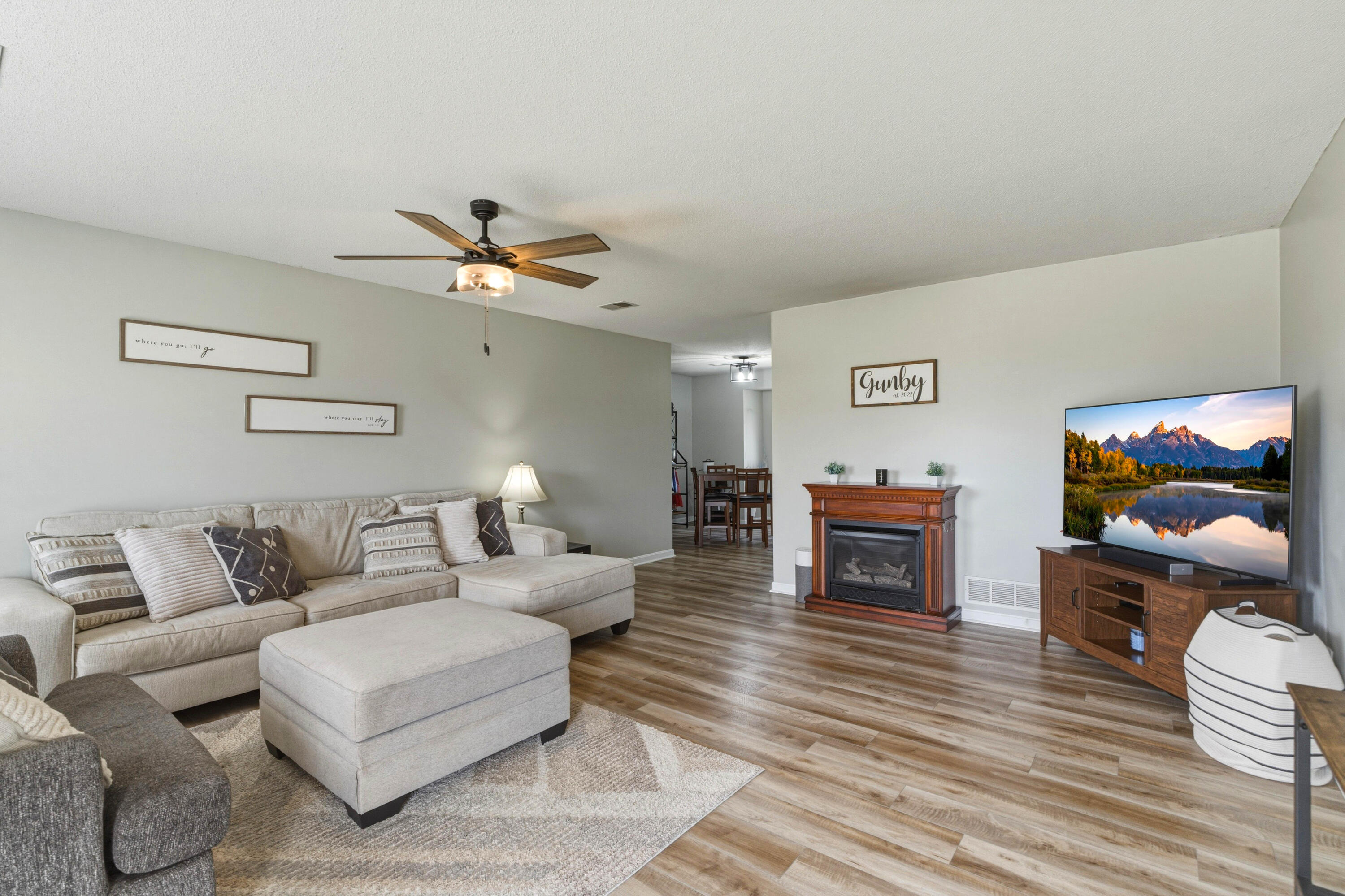 1215 Williamsburg Drive