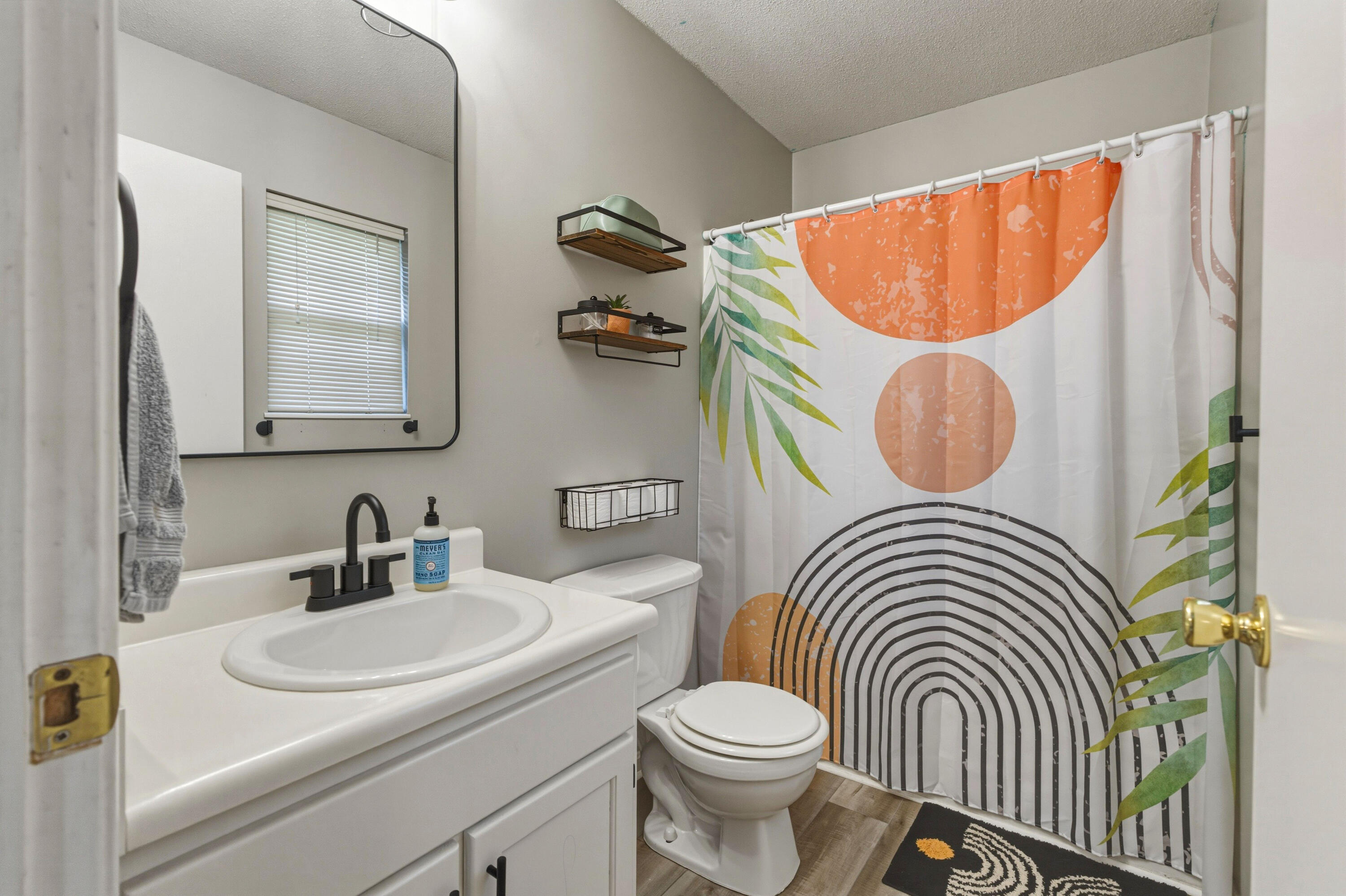 1215 Williamsburg Drive