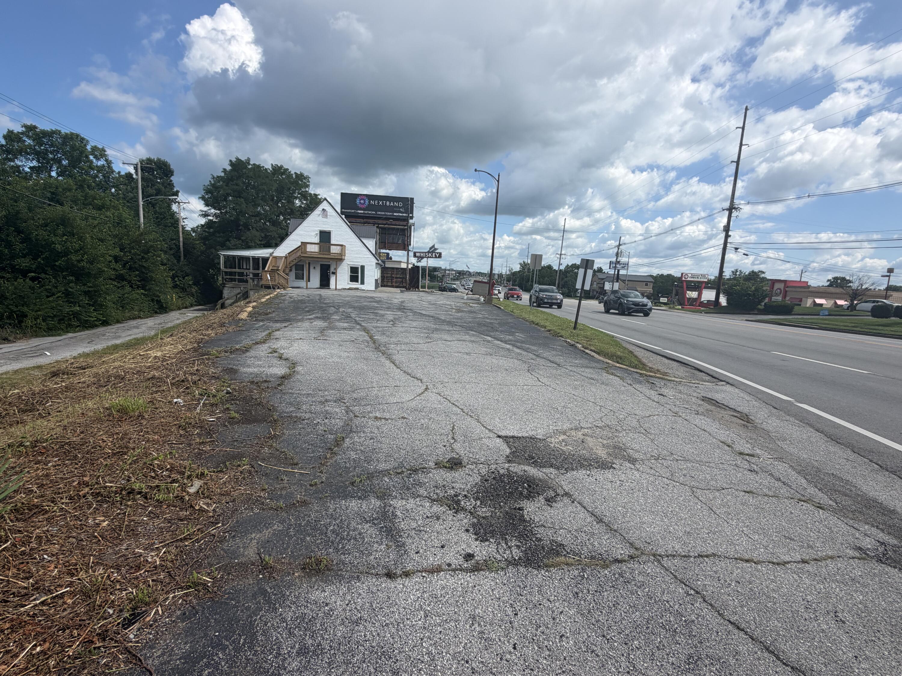630 Versailles Road