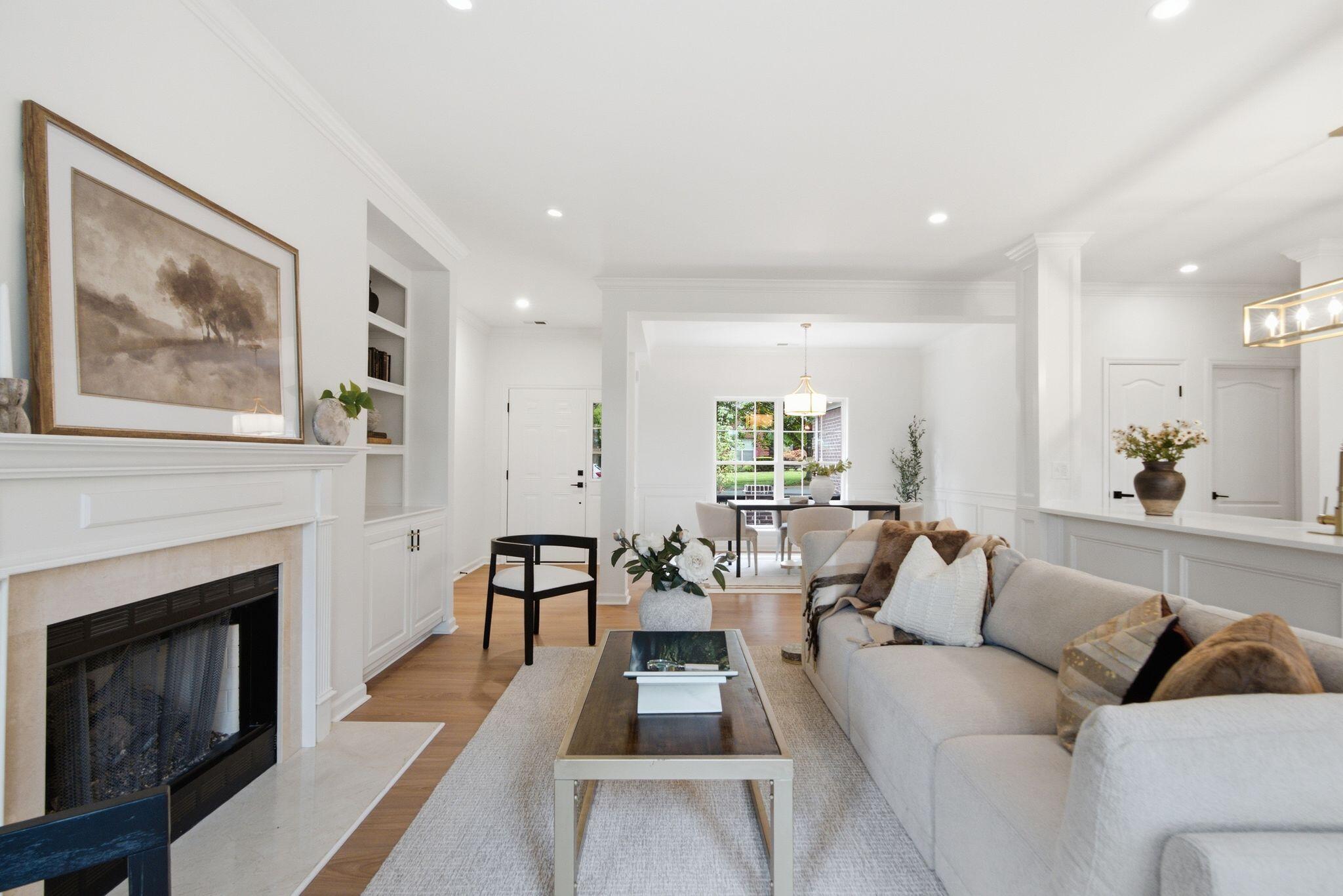 1737 Headley Green