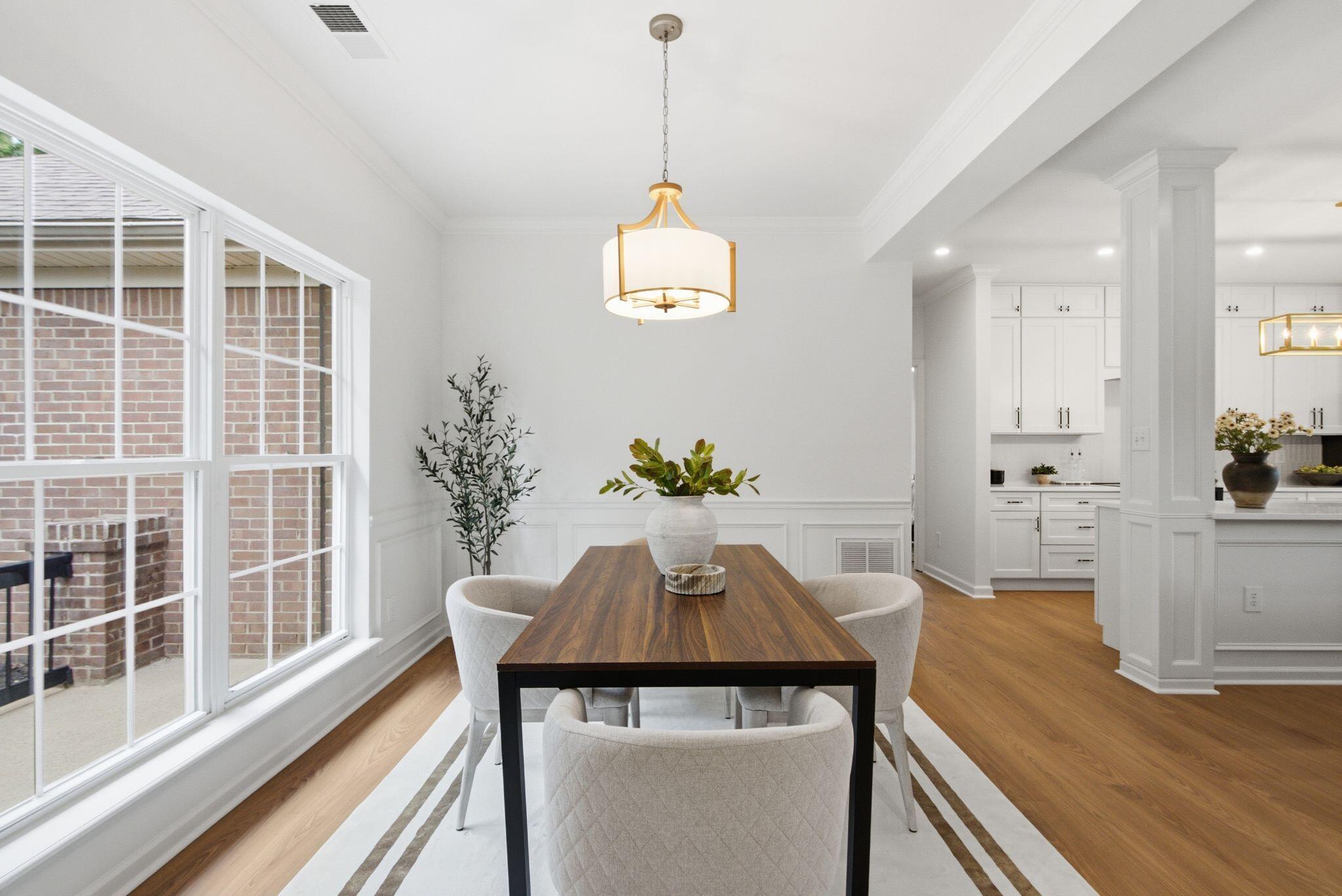 1737 Headley Green
