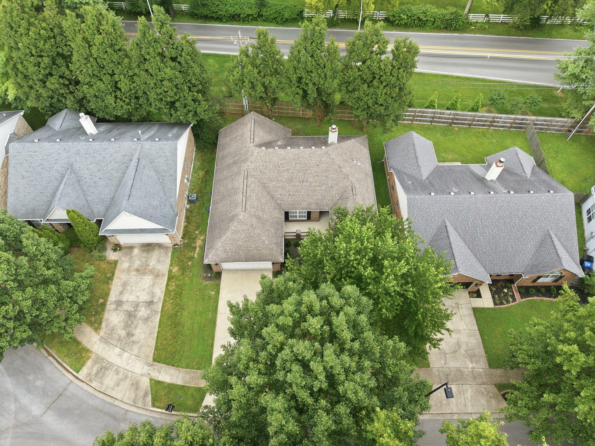 1737 Headley Green