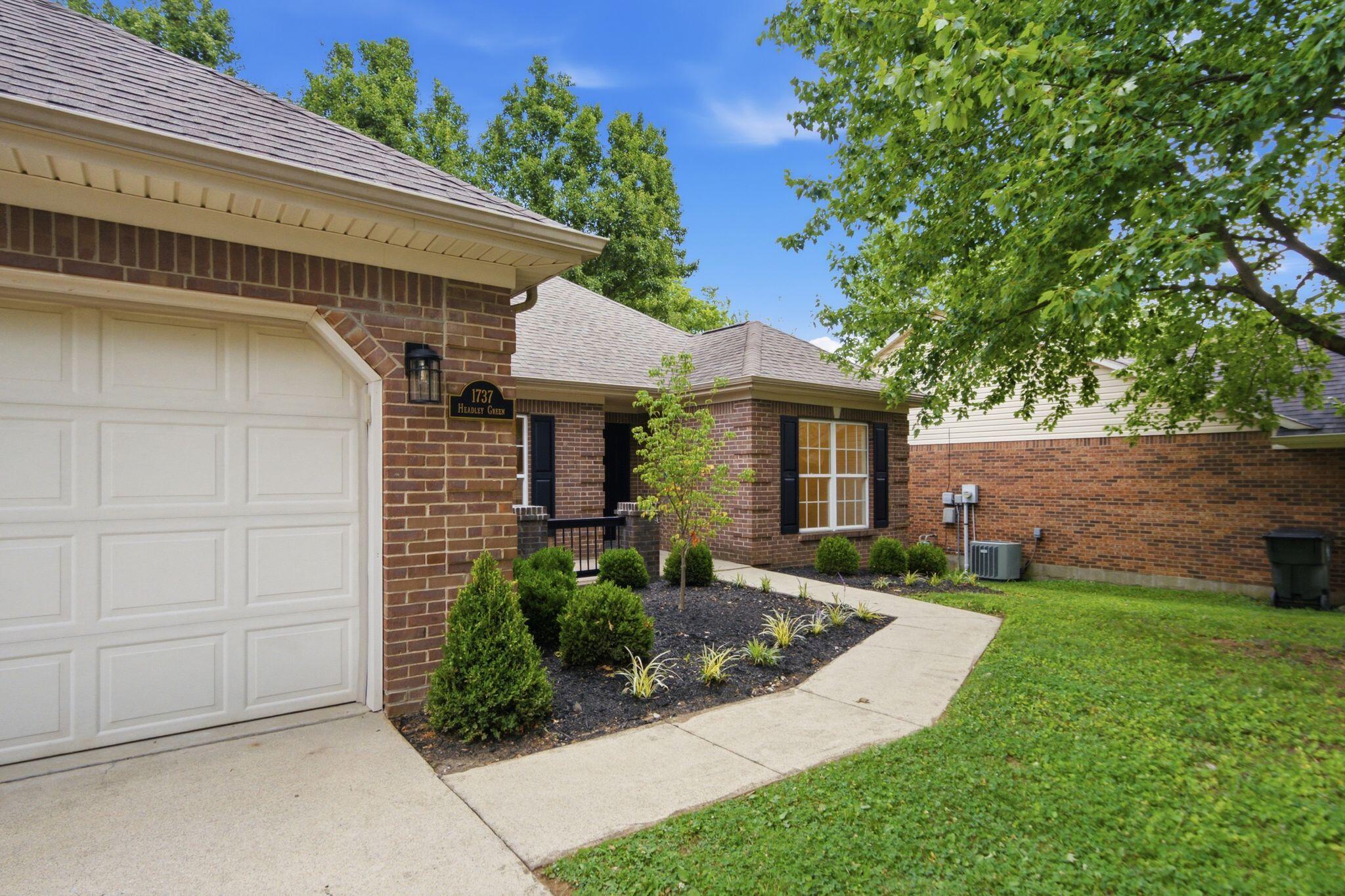 1737 Headley Green