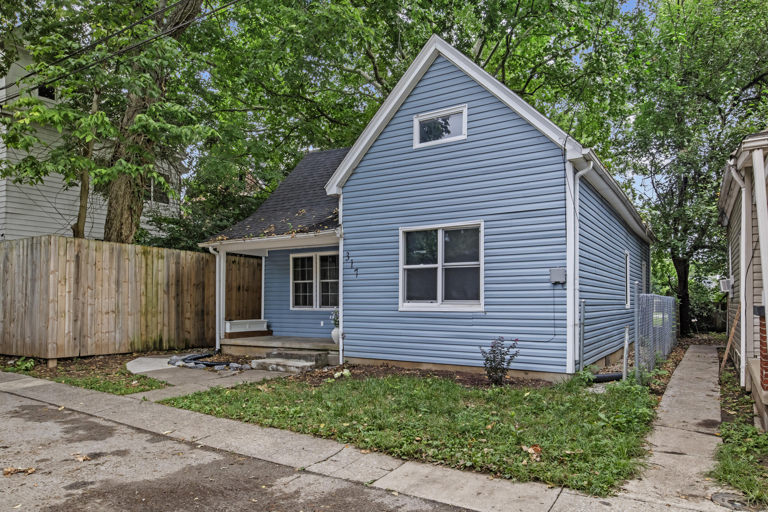 317 Ross Avenue