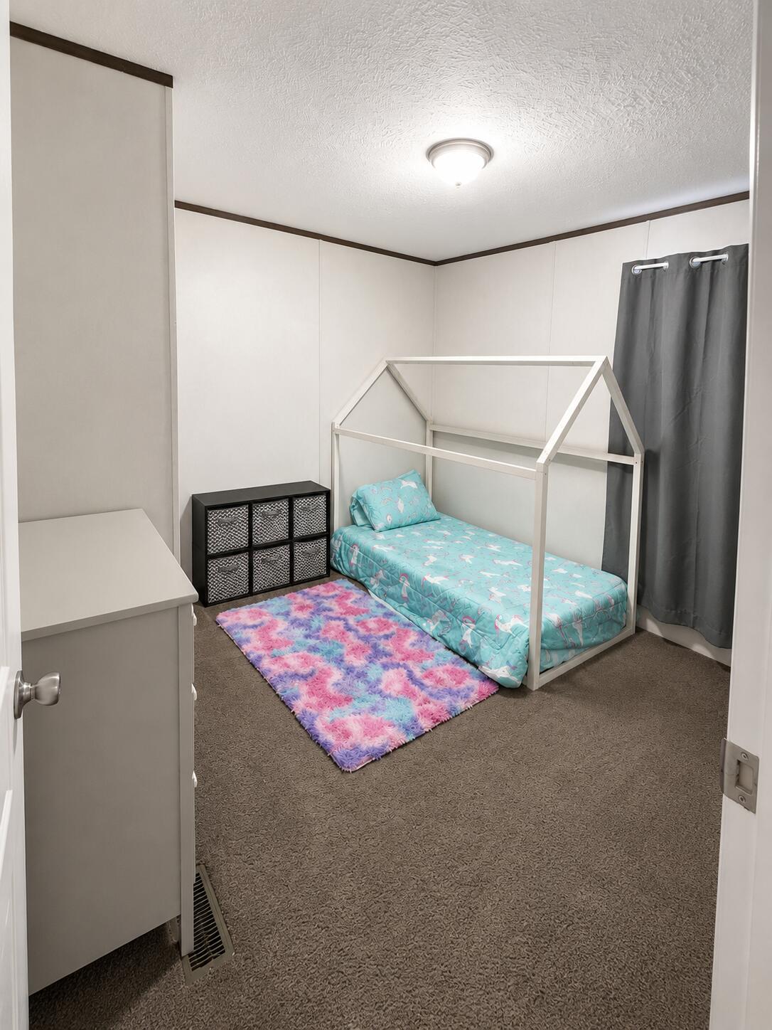 240 Crestview