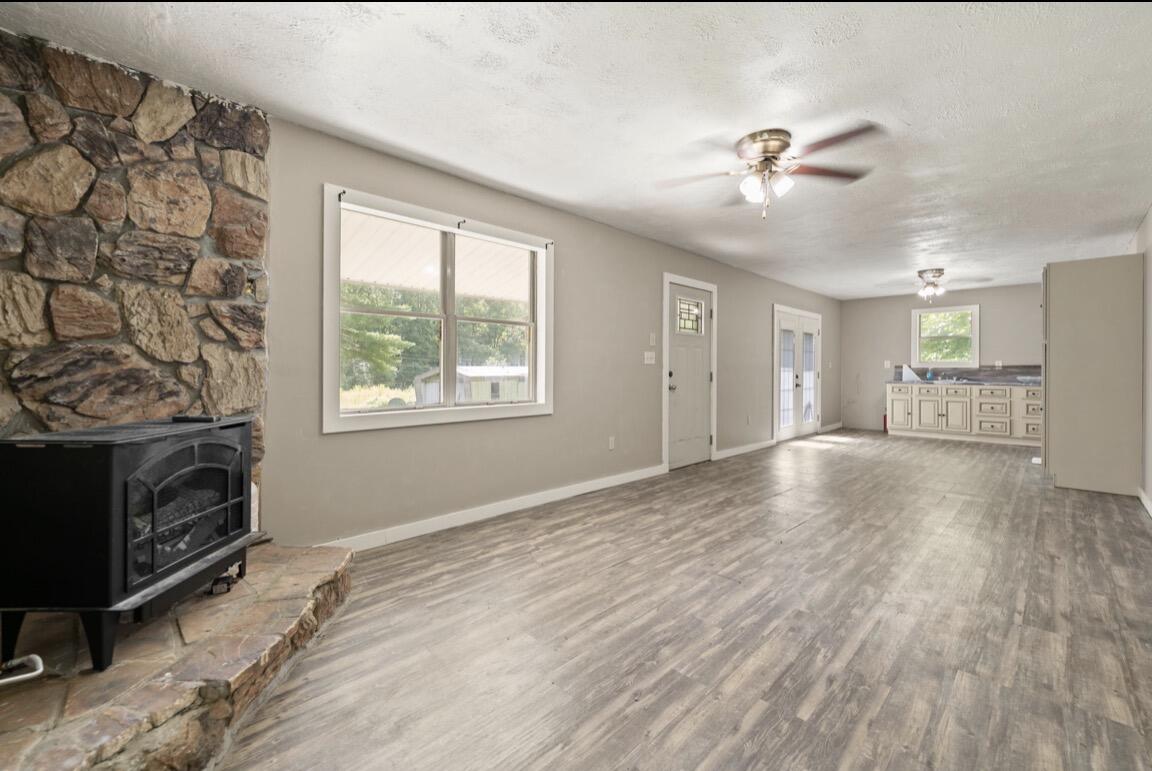 6026 6026 State Highway 221