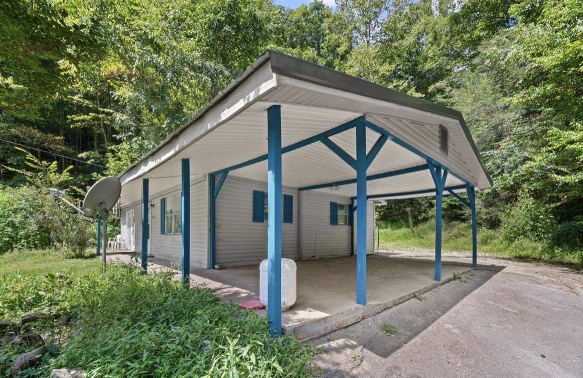 6026 6026 State Highway 221