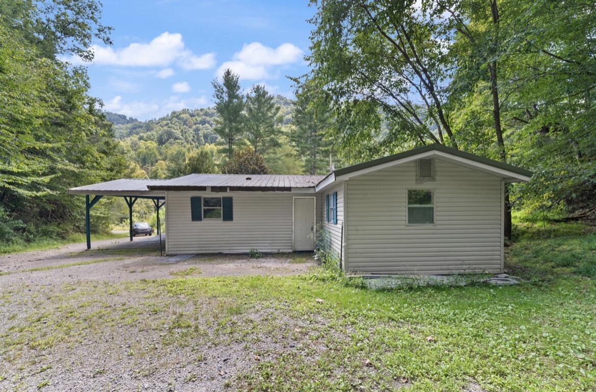 6026 6026 State Highway 221