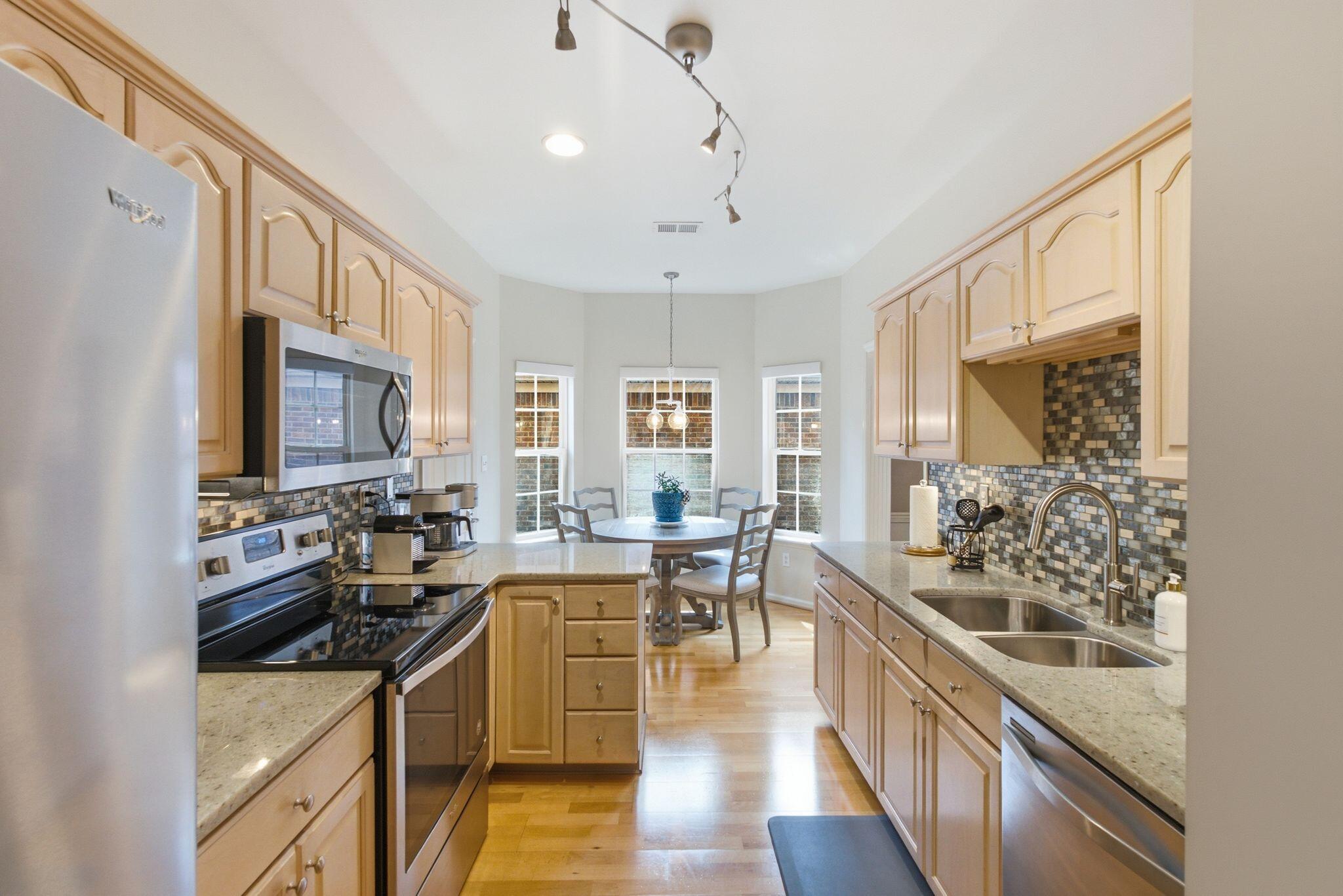1761 Headley Green