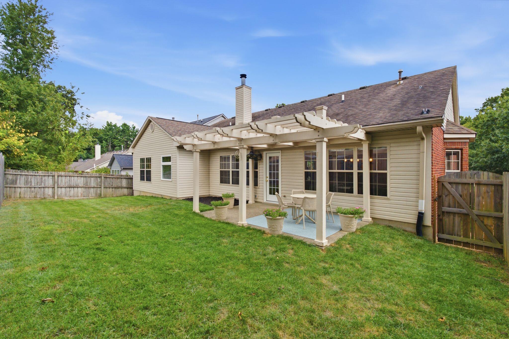 1761 Headley Green