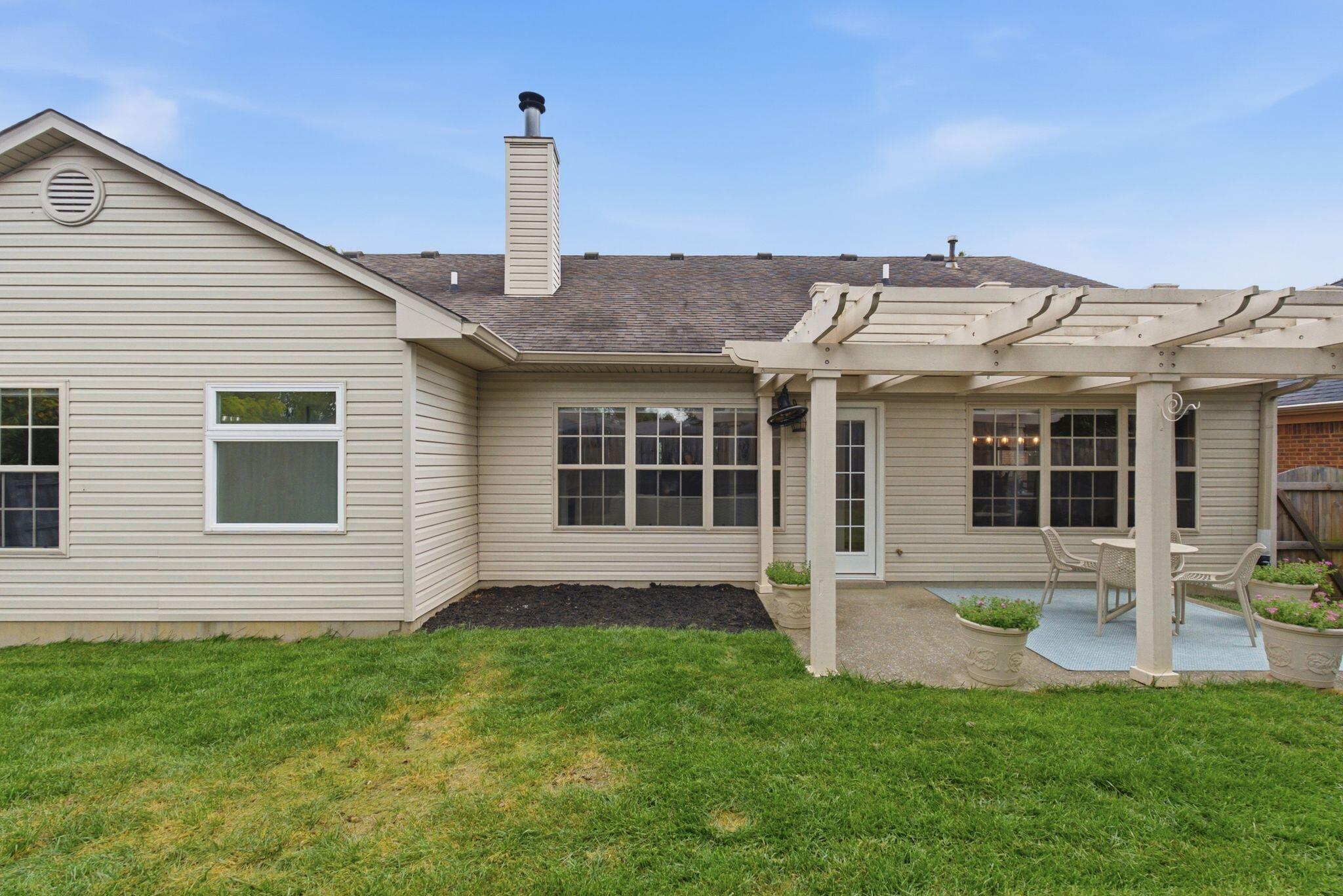 1761 Headley Green