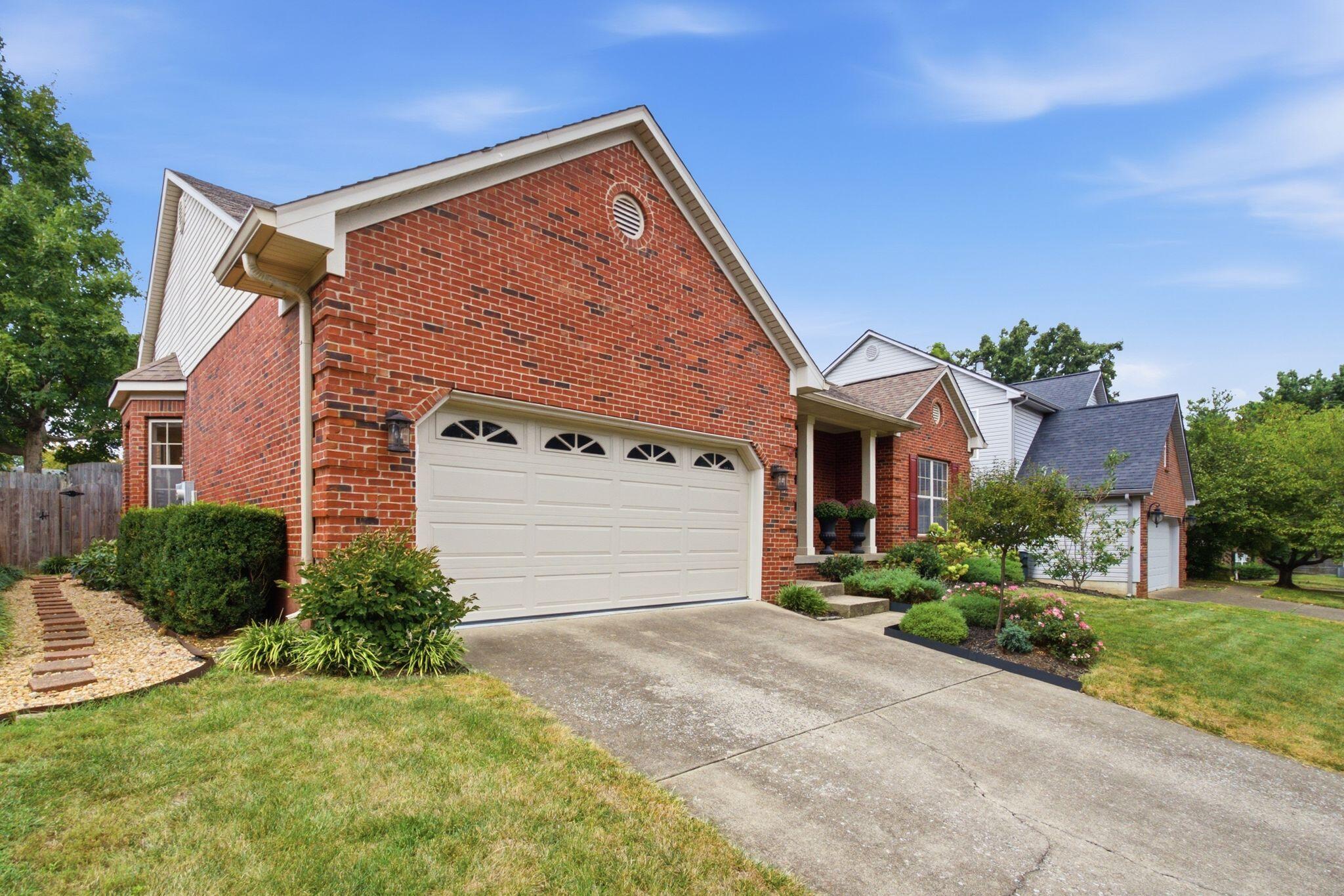 1761 Headley Green