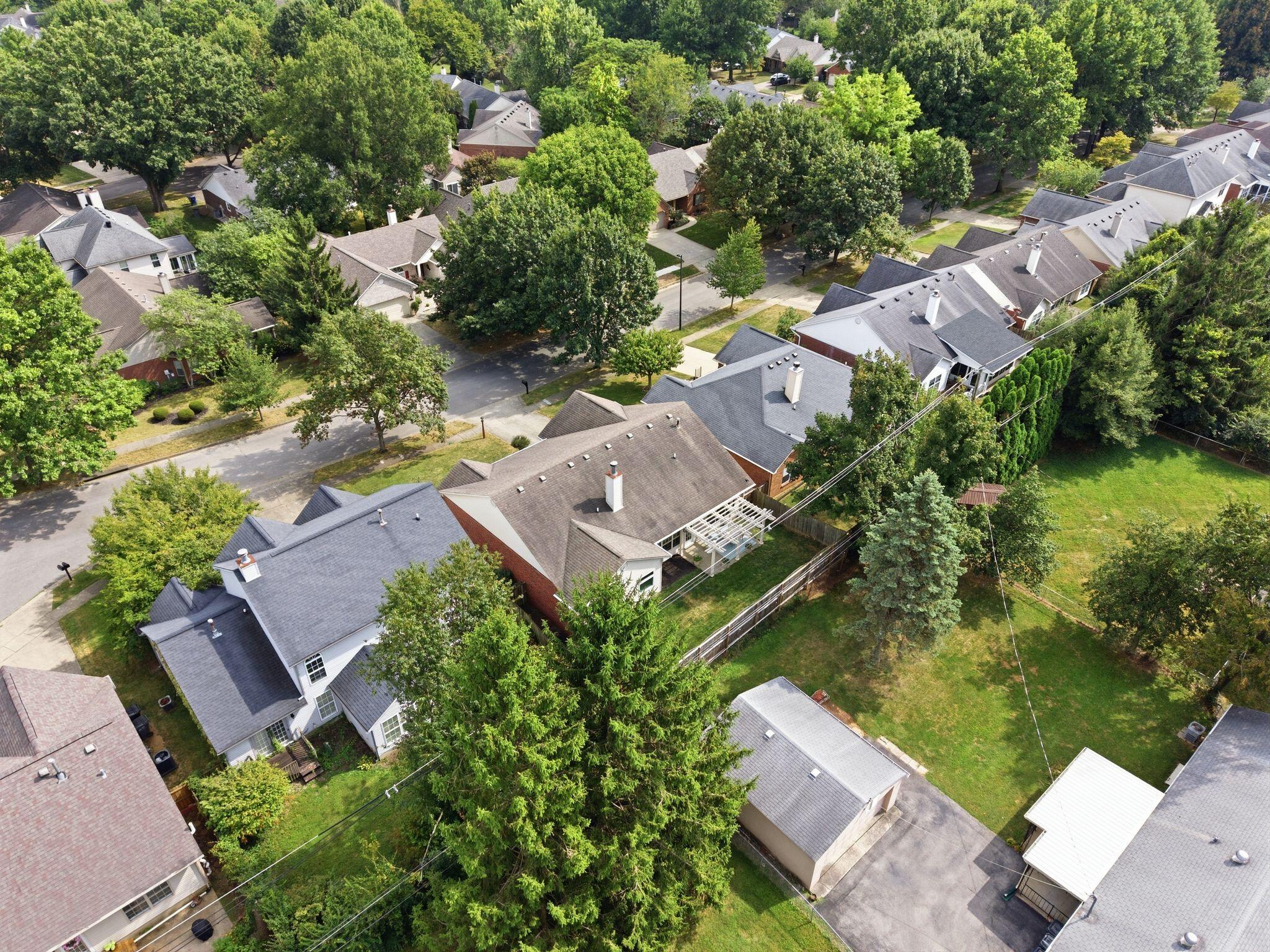 1761 Headley Green