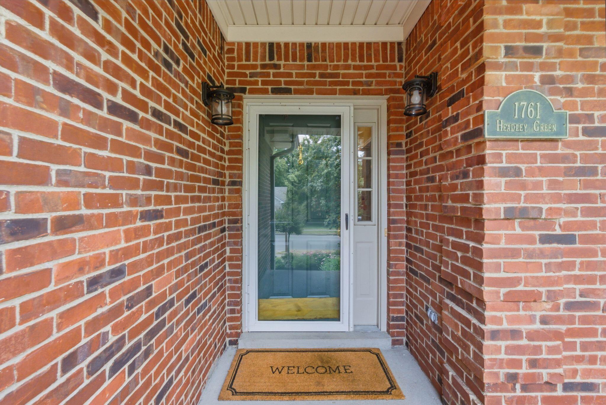 1761 Headley Green